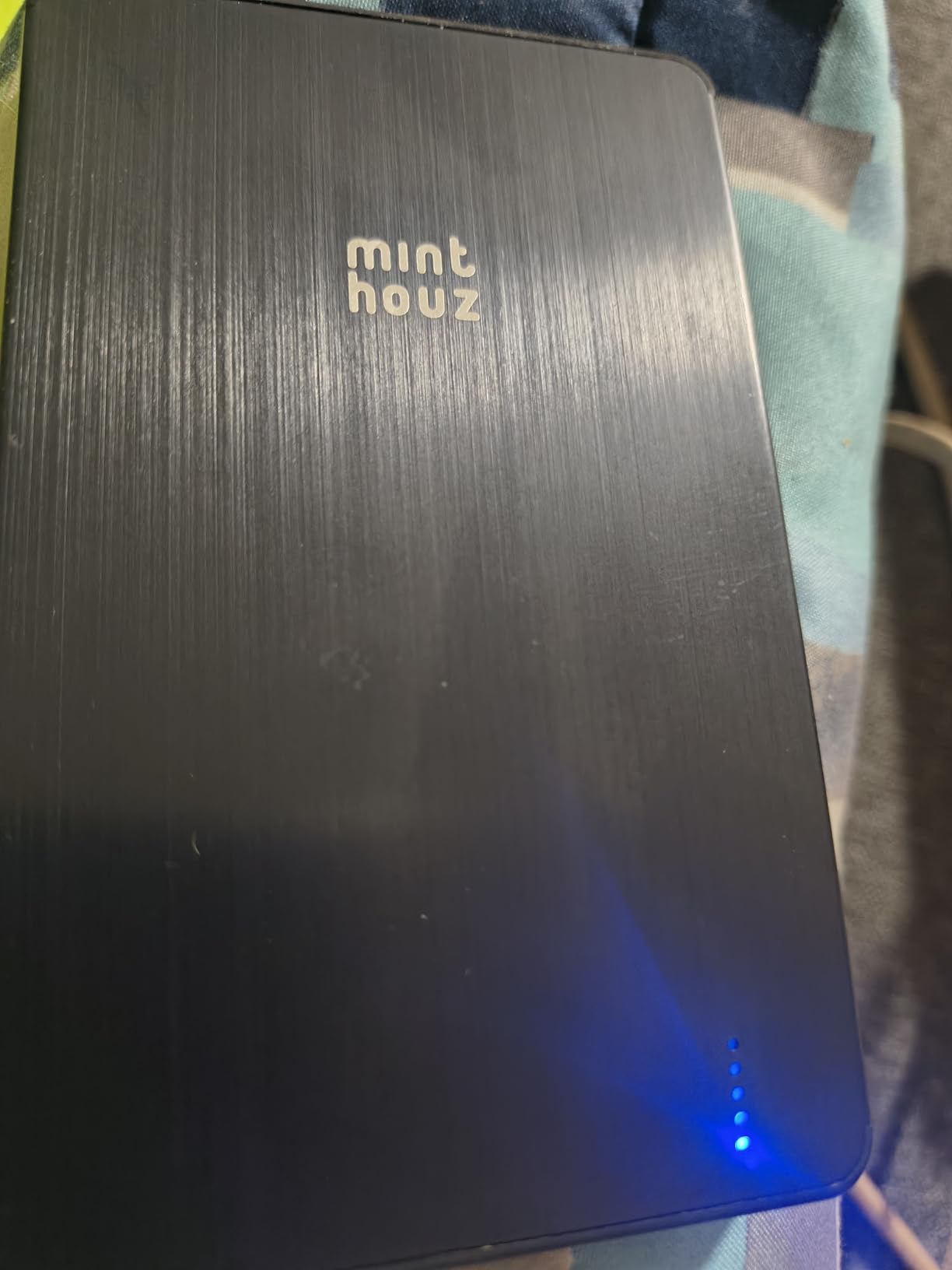 Minthouz MagSafe Portable Charger Slim, 5000mAh Magnetic Power Bank with 15W Wireless & USB-C, for iPhone 17/16/15/14/13/12 Series & Android - Customer Photo 2