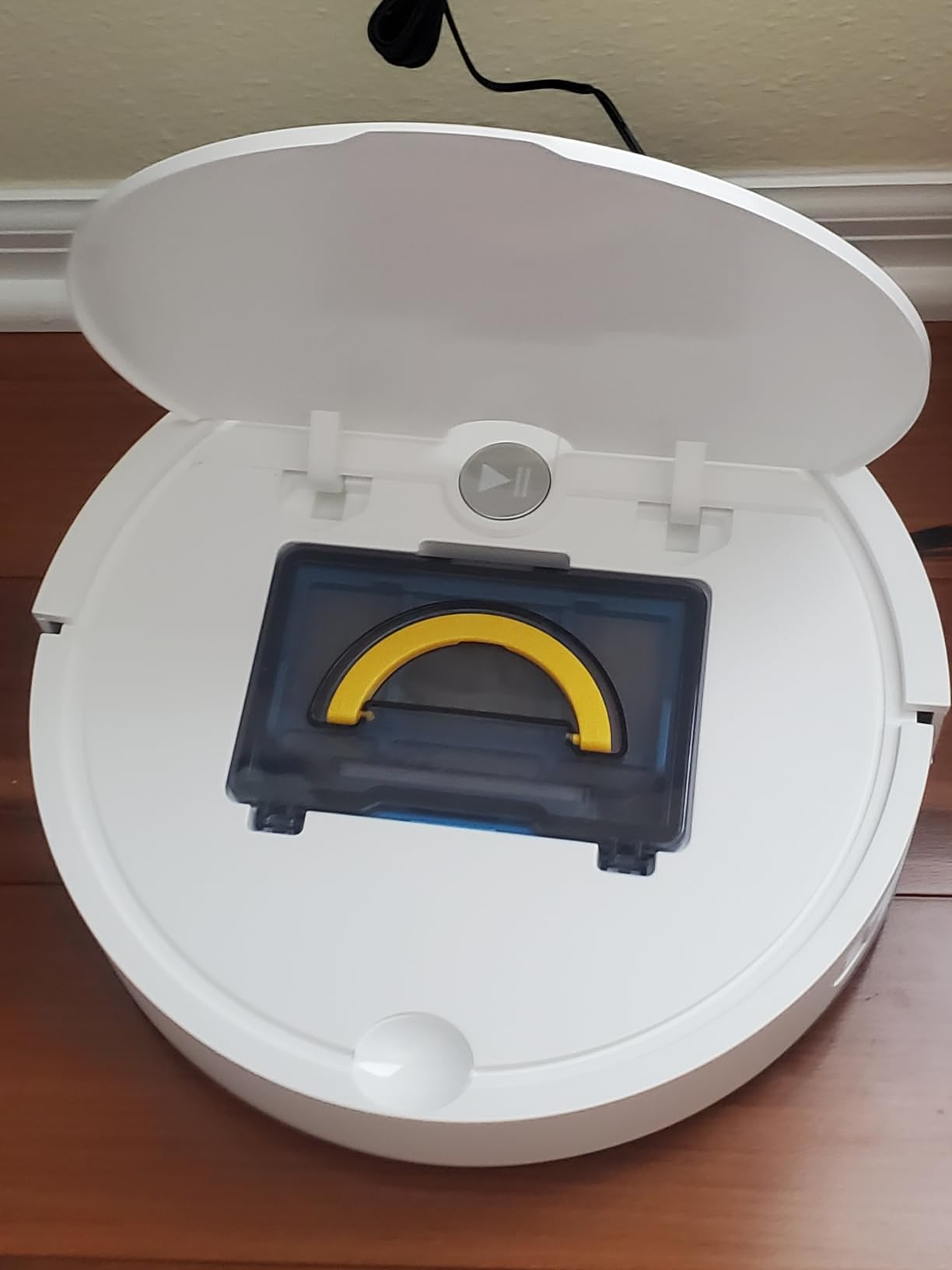 ILIFE V2 Robot Vacuum Cleaner, Tangle-Free Suction, 120 Mins Runtime, Slim, Self-Charging Robotic Vacuum Cleaner, Ideal for Pet Hair and Hard Floors - Customer Photo 1