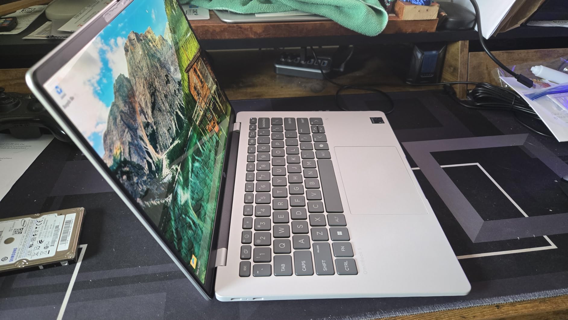 HP OmniBook 5 14 inch Next Gen AI PC | OLED Display | Snapdragon X Plus X1P-42-100 | 16GB RAM | 1TB SSD | Qualcomm Adreno GPU | Windows 11 Home | Glacier Silver customer photo 2