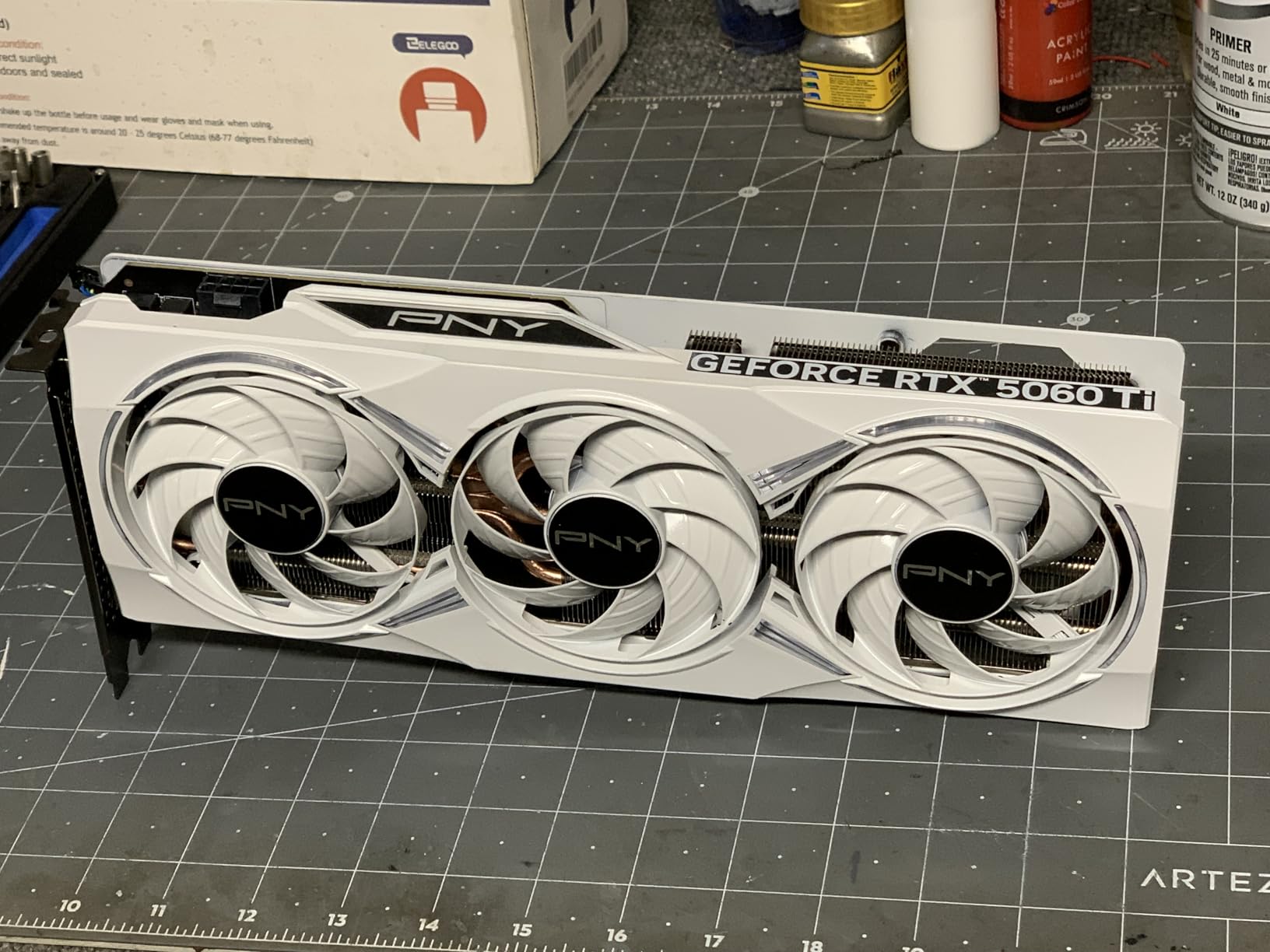 PNY NVIDIA GeForce RTX™ 5060 Ti OC Dual Fan, Graphics Card (16GB GDDR7, 128-bit, Boost Speed: 2692 MHz, SFF-Ready, PCIe® 5.0, HDMI®/DP 2.1, 2-Slot, NVIDIA Blackwell Architecture, DLSS 4) - Customer Photo 4