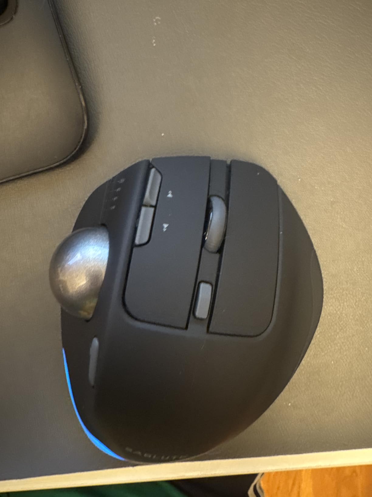 SABLUTE Wireless Trackball Mouse, Ergonomic Bluetooth Rechargeable Computer Mouse, Backlit Rollerball Thumb Laptop mice with 5 Level DPI, Adjustable Angle, 3 Devices Connection for PC, Mac, Windows - Customer Photo 5