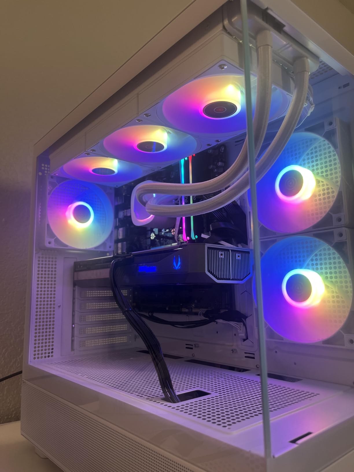 Skytech Gaming Azure 3 Desktop PC, Ryzen 7 7700X 4.5 GHz (5.4GHz), NVIDIA RTX 5070 12GB, 1TB Gen4 NVMe SSD, 32GB DDR5 RAM 6000 RGB, 850W Gold ATX 3 PSU, 360mm ARGB AIO, Wi-Fi, Win 11 Customer Review Skytech Gaming Azure 3 Desktop PC, Ryzen 7 7700X 4.5 GHz (5.4GHz), NVIDIA RTX 5070 12GB, 1TB Gen4 NVMe SSD, 32GB DDR5 RAM 6000 RGB, 850W Gold ATX 3 PSU, 360mm ARGB AIO, Wi-Fi, Win 11 - Customer Photo 1