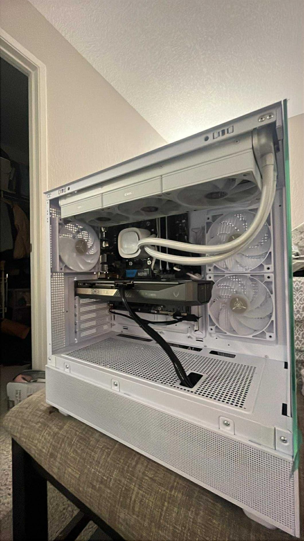 Skytech Gaming Azure 3 Desktop PC, Ryzen 7 7700X 4.5 GHz (5.4GHz), NVIDIA RTX 5070 12GB, 1TB Gen4 NVMe SSD, 32GB DDR5 RAM 6000 RGB, 850W Gold ATX 3 PSU, 360mm ARGB AIO, Wi-Fi, Win 11 Customer Review Skytech Gaming Azure 3 Desktop PC, Ryzen 7 7700X 4.5 GHz (5.4GHz), NVIDIA RTX 5070 12GB, 1TB Gen4 NVMe SSD, 32GB DDR5 RAM 6000 RGB, 850W Gold ATX 3 PSU, 360mm ARGB AIO, Wi-Fi, Win 11 - Customer Photo 2