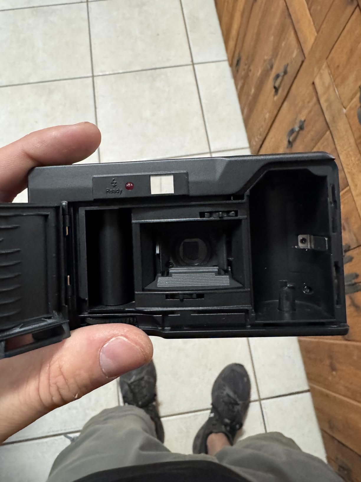 RETO PANO 35mm Film Camera - 22mm Wide Lens, Panorama, Easy Switch, Cinematic Modes, Lens Cover, Built-in Flash, Reusable (Film & AAA Battery are not Included) (Sheer Black) Customer Review RETO PANO 35mm Film Camera - 22mm Wide Lens, Panorama, Easy Switch, Cinematic Modes, Lens Cover, Built-in Flash, Reusable (Film & AAA Battery are not Included) (Sheer Black) - Customer Photo 3