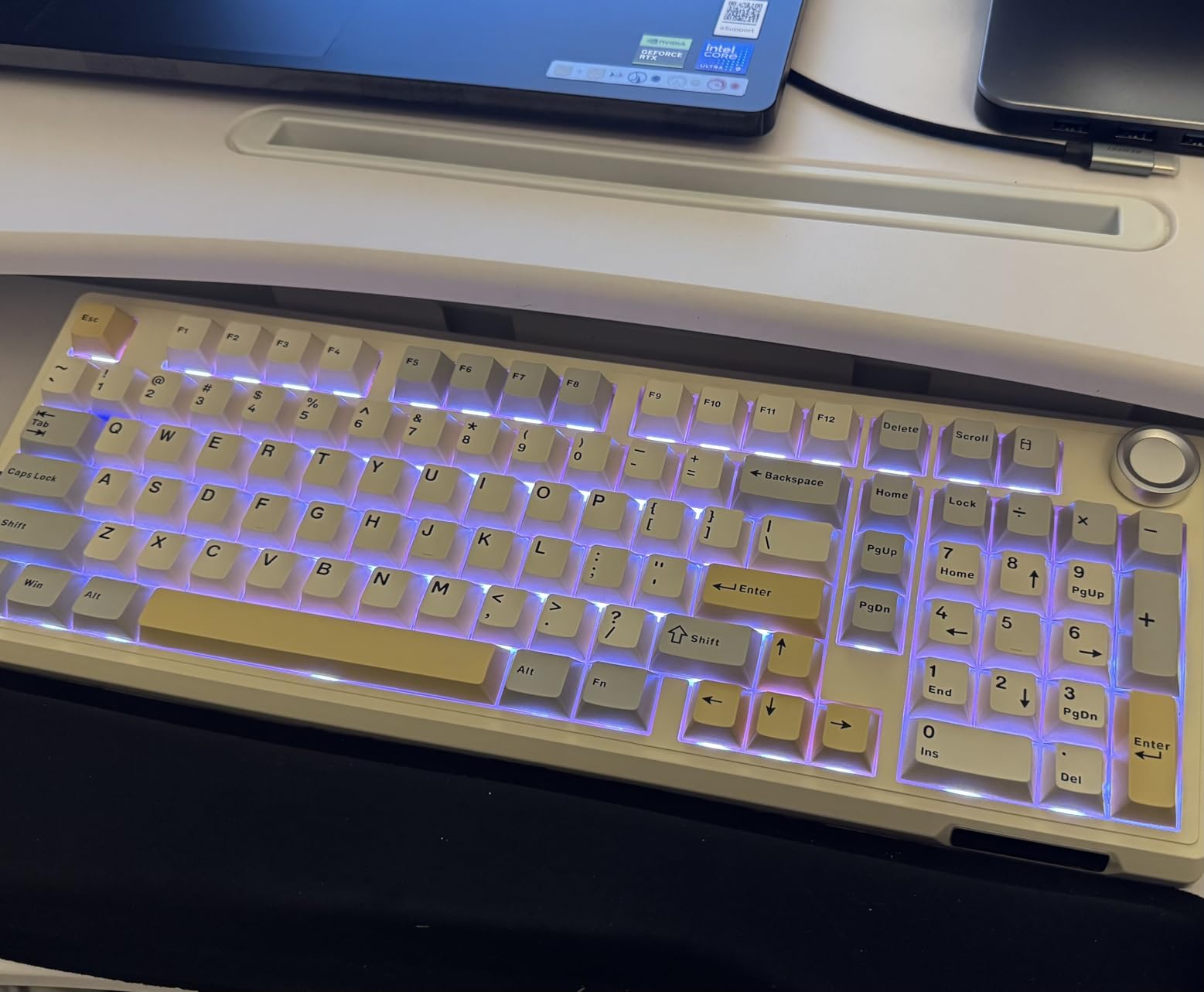 SOLAKAKA KI99 Pro 96% Wireless Mechanical Keyboard, RGB Gaming Keyboard, Hot-Swappable Pre-Lubed Switches, Gasket Structure Creamy Keyboards (Gradient-Black, Non-Silent Version) - Customer Photo 1