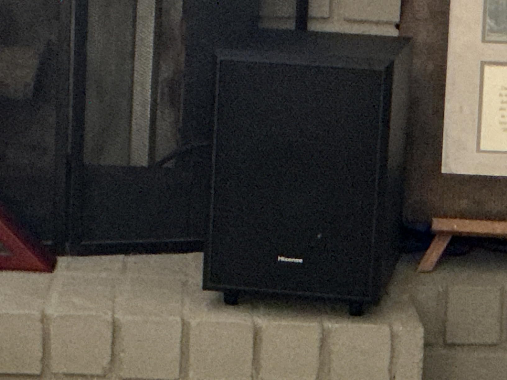 Hisense AX3100Q 3.1Ch Sound Bar with Wireless Subwoofer, Dolby Atmos, DTS:X, Bluetooth 5.3, Roku TV Ready, HDMI/AUX/ARC/Optical/USB, EzPlay, 7 EQ Modes - Customer Photo 2