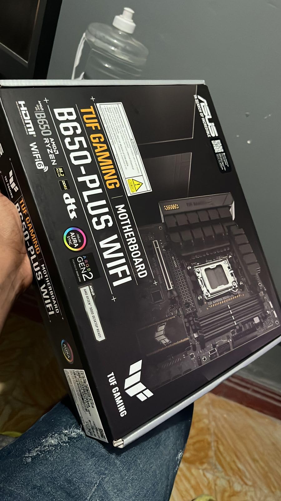 ASUS TUF GAMING B850-E WIFI AMD AM5 B850 ATX motherboard, DDR5, PCIe 5.0 Ready, M.2 slots x3, Wi-Fi 6E, 2.5Gb Ethernet, DisplayPort, HDMI,USB 20Gbps Type-C, USB 10Gbps Type-C, BIOS FlashBack, AuraSync - Customer Photo 3