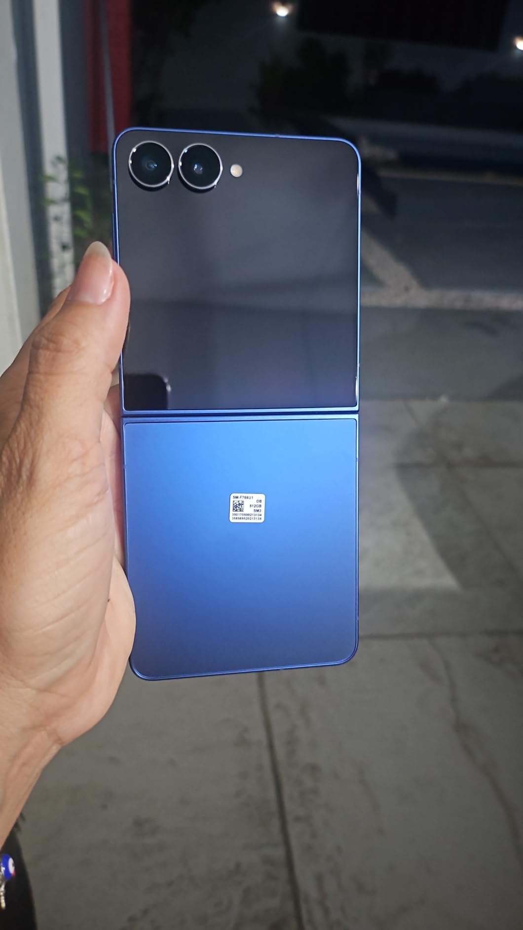 Samsung Galaxy Z Flip7 Cell Phone, 256GB AI Smartphone, Unlocked Android, Long Battery Life, 2025, US 1 Yr Manufacturer Warranty, Blue Shadow - Customer Photo 2