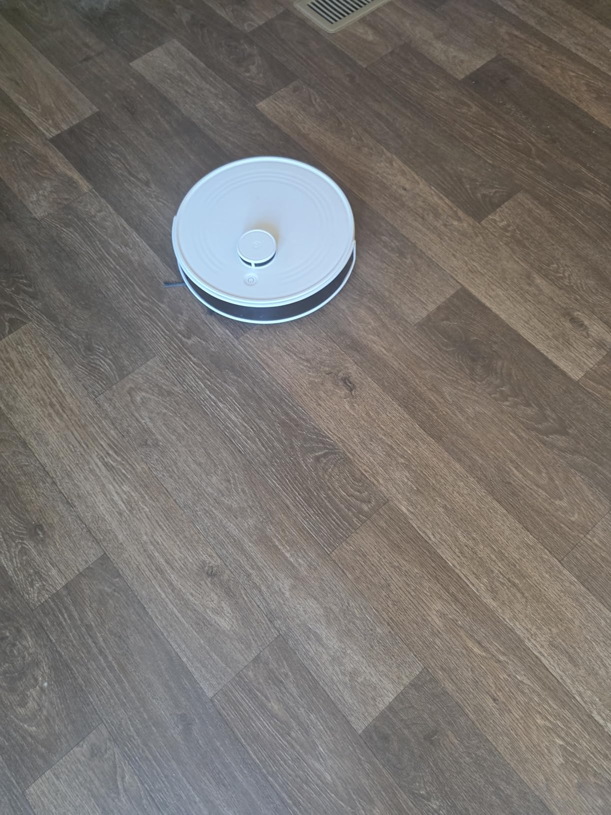 Lefant LiDAR Robot Vacuum and Mop,45-Day Self-Emptying,6000Pa Powerful Suction,Customized Cleaning,Home Mapping,140 Min Runtime,Roller Brush for Carpet,2.4G/5G WiFi/Alexa/APP/iWatch,M2 Plus - Customer Photo 2