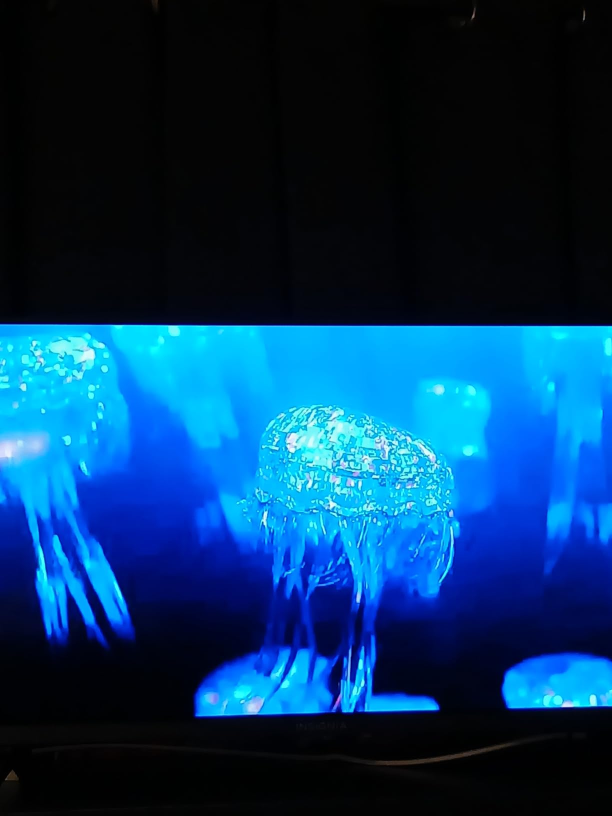 INSIGNIA 32 INSIGNIA 32