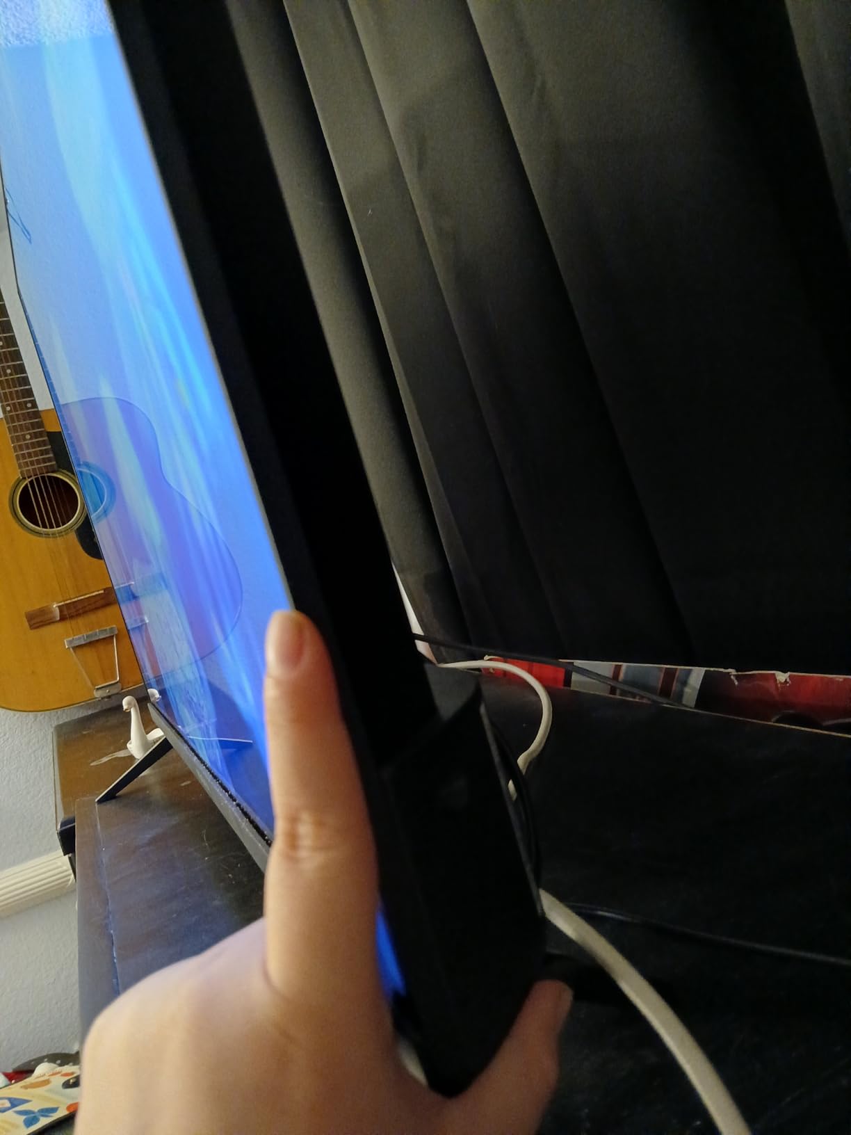 INSIGNIA 32 INSIGNIA 32