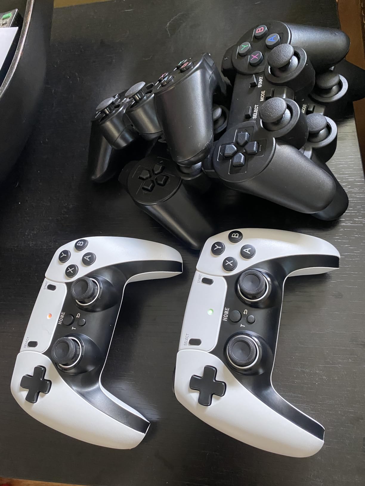 Retro Gaming Console, 20,000+ Retro Game Stick, 23 Emulators, 4K HD TV Game Stick, Built-in Classic Video Games, Plug & Play Game Console for TV with 2 Wireless Controllers - Customer Photo 2