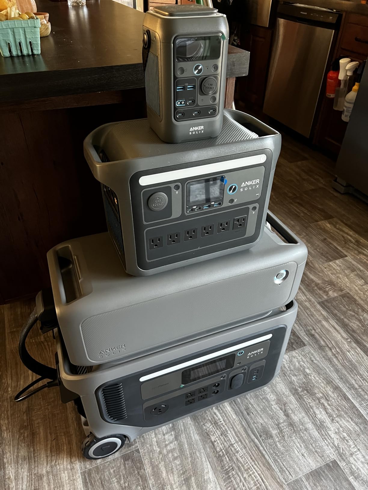 Anker SOLIX F3000 Portable Power Station and 400W Solar Panel, 3,072Wh, 6,000W Recharging, Solar Generator for Home Use, Expandable to 24kWh, For Outages, Camping, RVs, and Emergencies - Customer Photo 2