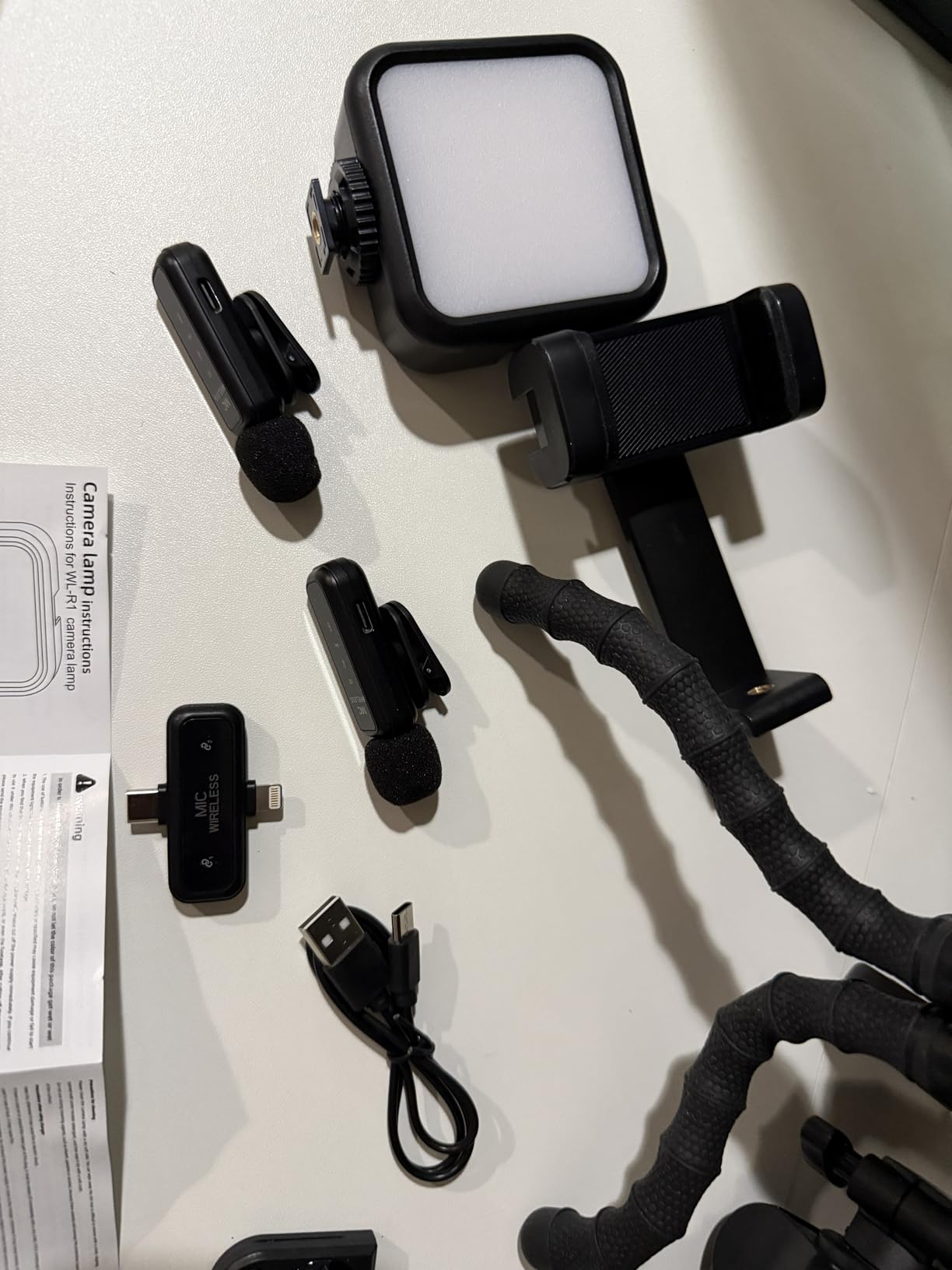 Vlogging Kit for iPhone/Android, YouTube Starter Kit with Wireless Microphone/Camera Tripod/Flexible Tripod/RGB Fill Light, Content Creator Essentials Kits for TikTok Vlog Video Recording Customer Review Vlogging Kit for iPhone/Android, YouTube Starter Kit with Wireless Microphone/Camera Tripod/Flexible Tripod/RGB Fill Light, Content Creator Essentials Kits for TikTok Vlog Video Recording - Customer Photo 1