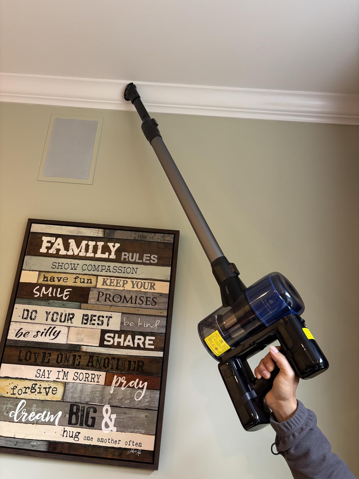 Tineco Pure ONE S30 Cordless Vacuum Cleaner, 150AW Powerful Suction, Zero Tangle Brush, Up to 65min Runtime, 6-Stage HEPA Filtration, PureCyclone Technology Stick Vacuum with Wall Mount Dock - Customer Photo 3