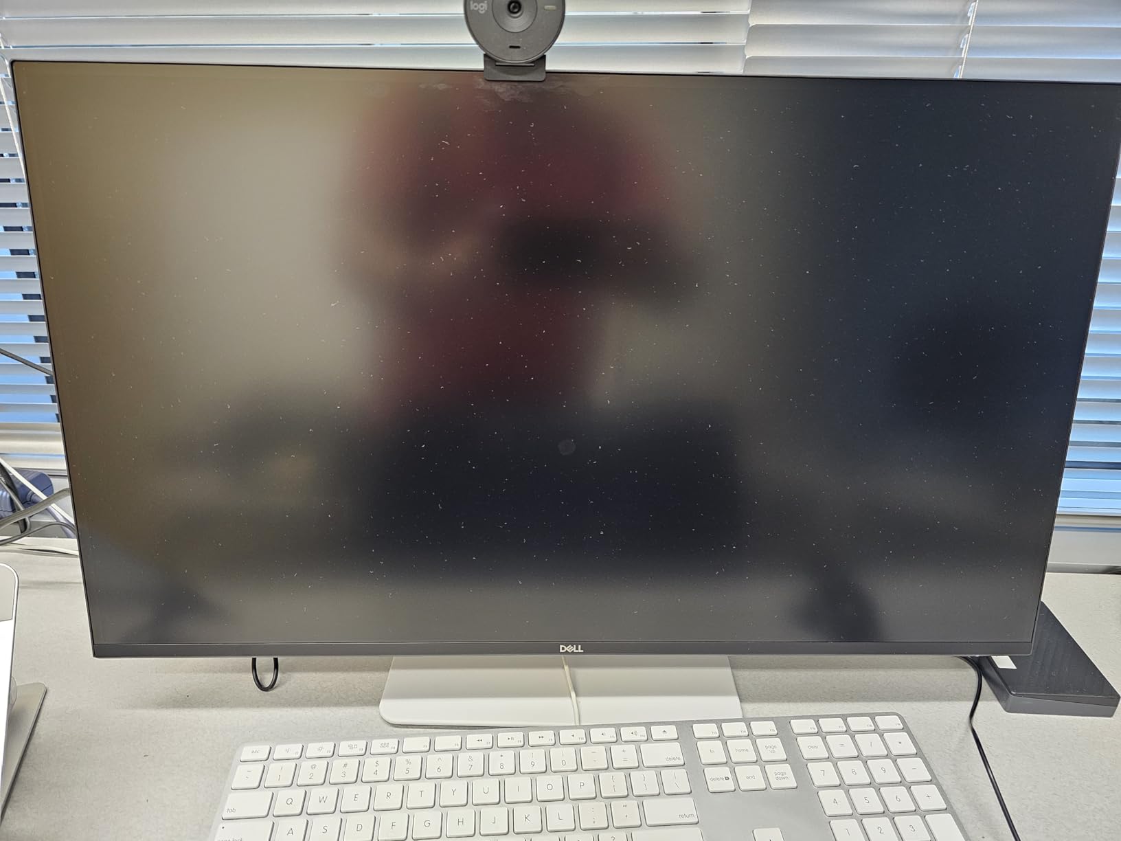 Dell 32 Plus 4K QD-OLED Monitor S3225QC - 31.6-inch (3840 x 2160) 120Hz 0.03ms Display, AI-Enhanced 3D Spatial Audio, Height/Tilt/Swivel/Slant Adjustment - Ash White - Customer Photo 2