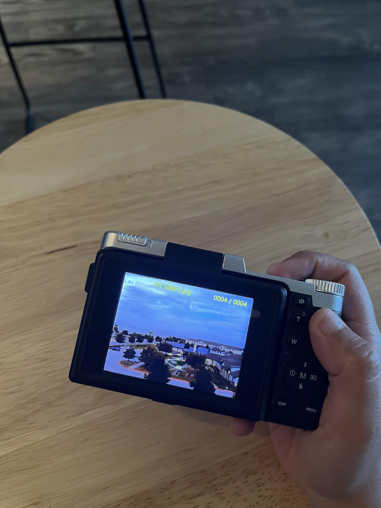 FLATIC Digital Camera, 4K 64MP Cameras for Photography with 64GB Card, 18X Zoom Autofoucs Vlogging Camera for YouTube with 180° Flip Screen, Compact Vlog Travel Camera Kit for Beginner, Teens - Customer Photo 2