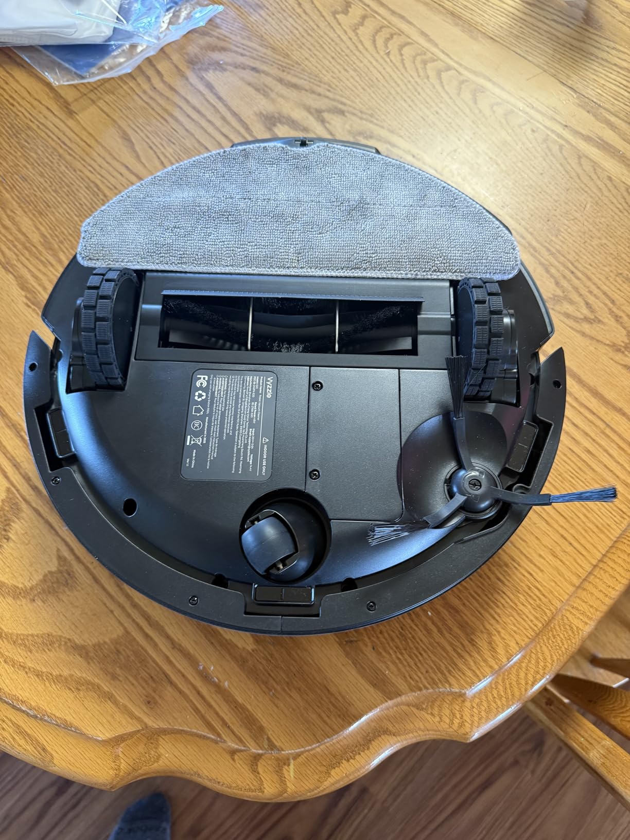 Vyzzle E20 Robot Vacuum and Mop, 60-Day Robot Vacuum Self Emptying, 5500Pa Suction, Zoned & Scheduled Cleaning, LiDAR Navigation, Vacuum Robot for Pet Hair, Carpets, Floors, WiFi/App/Voice Control - Customer Photo 3