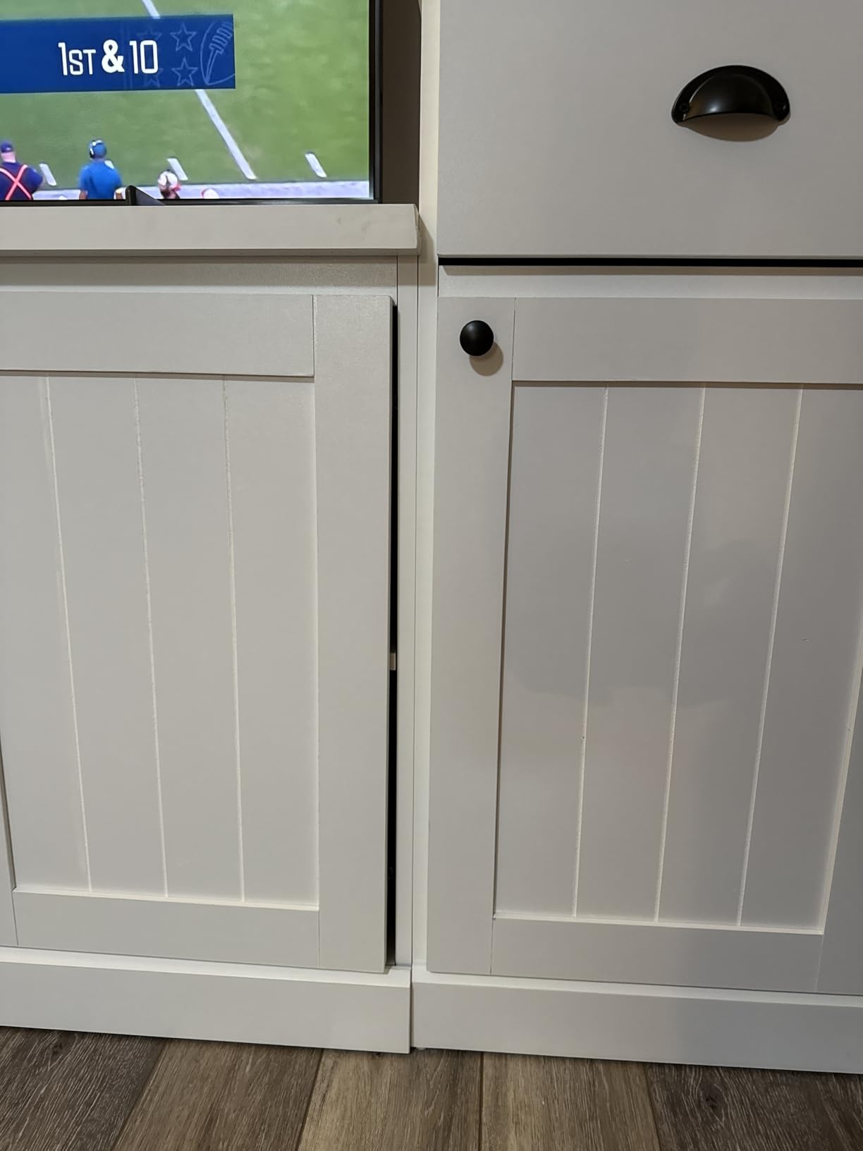 Merax Modern TV Stand Set w/Adjustable Bridge, Storage Media Console & Wall Units - Minimalist Entertainment Center for Living Room, White Customer Review Merax Modern TV Stand Set w/Adjustable Bridge, Storage Media Console & Wall Units - Minimalist Entertainment Center for Living Room, White - Customer Photo 2