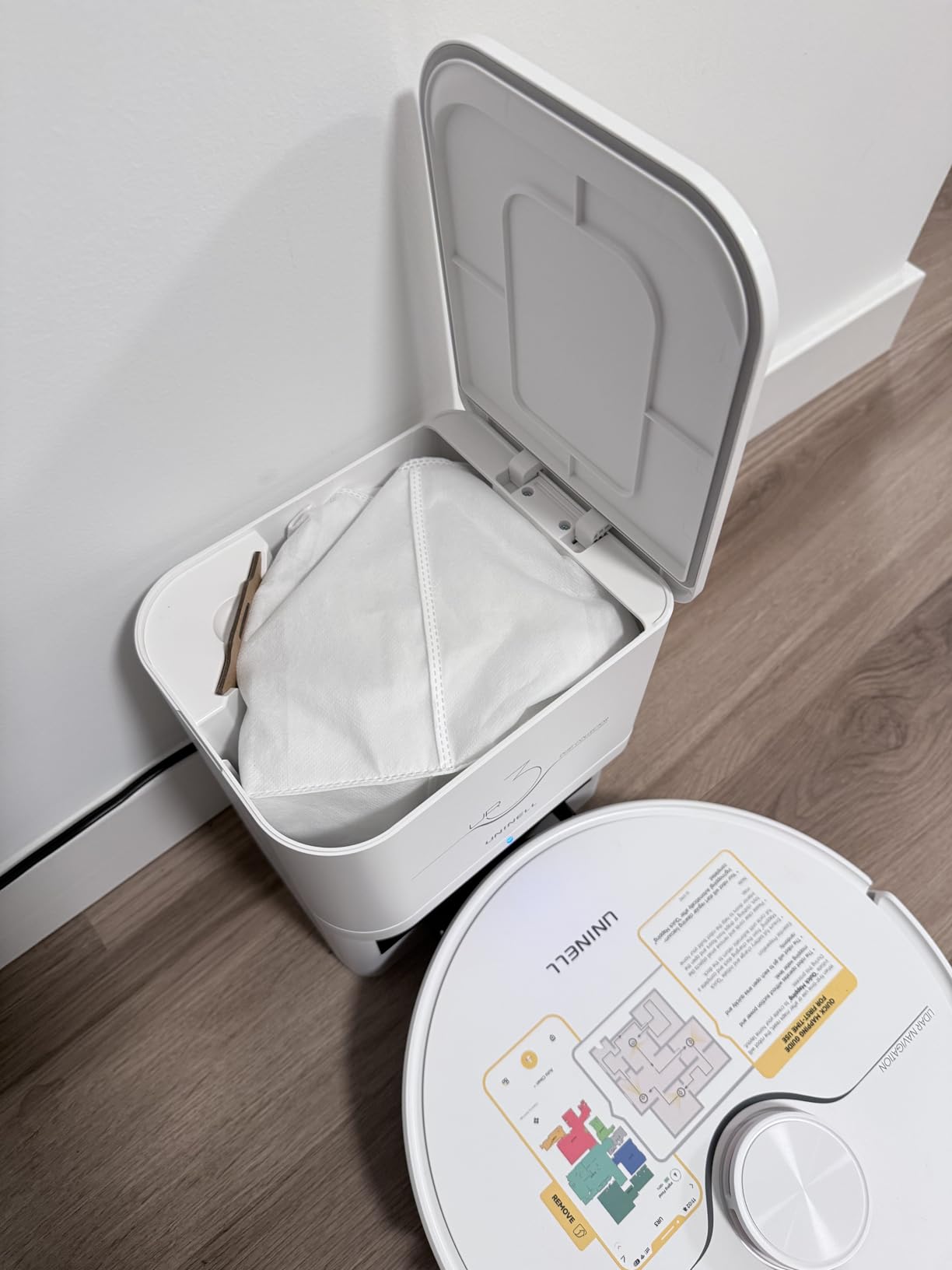 Robot Vacuum and Mop Combo,Lidar Navigation Robotic Vacuum Cleaner with 3.5L Self Emptying Station,5000Pa Vacuum Robot,180mins Runtime,No-Go&No-Mop Zones,App/Alexa/Remote Control,UR3 - Customer Photo 4