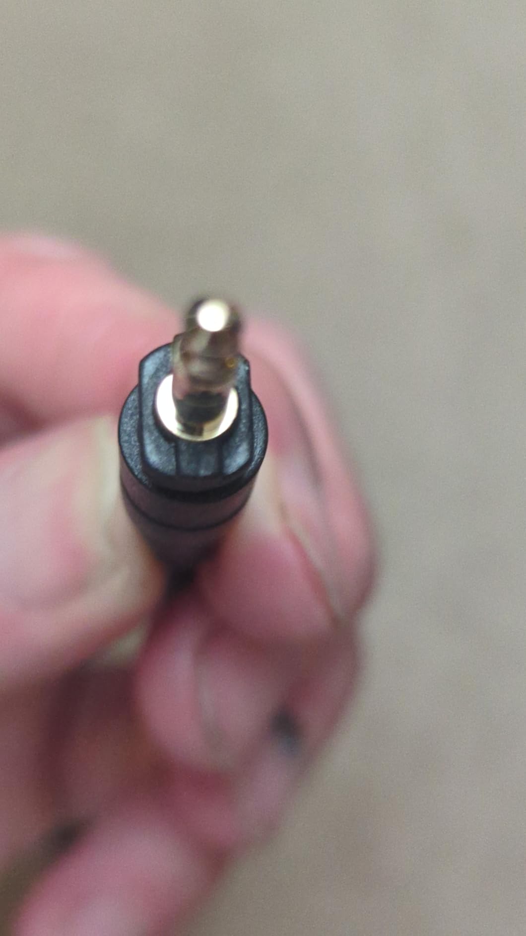 Studio Monitor Headphones for Recording, Professional Over Ear Wired Headset with Detachable Cardioid Dynamic Boom Microphone, Streaming Equipment for Media, Broadcast, Podcasting, Black-W550X - Customer Photo 2