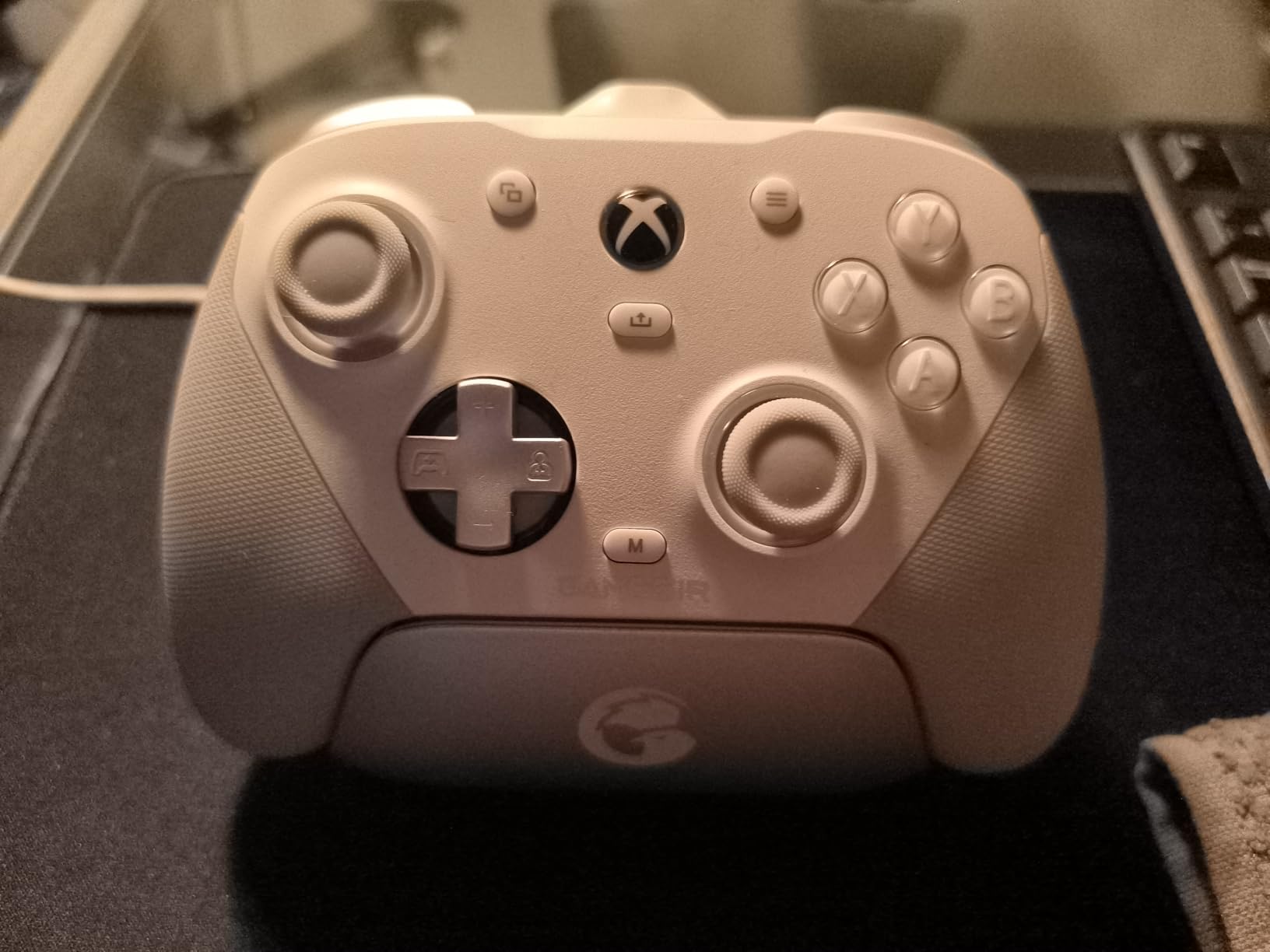 GameSir G7 Pro Wired Controller for Xbox Series X|S, Xbox One, Wireless Gamepad for PC&Android with TMR Sticks, Hall Effect Analog Triggers, 1000Hz Polling Rate, 3.5mm Audio Jack - White Customer Review GameSir G7 Pro Wired Controller for Xbox Series X|S, Xbox One, Wireless Gamepad for PC&Android with TMR Sticks, Hall Effect Analog Triggers, 1000Hz Polling Rate, 3.5mm Audio Jack - White - Customer Photo 3