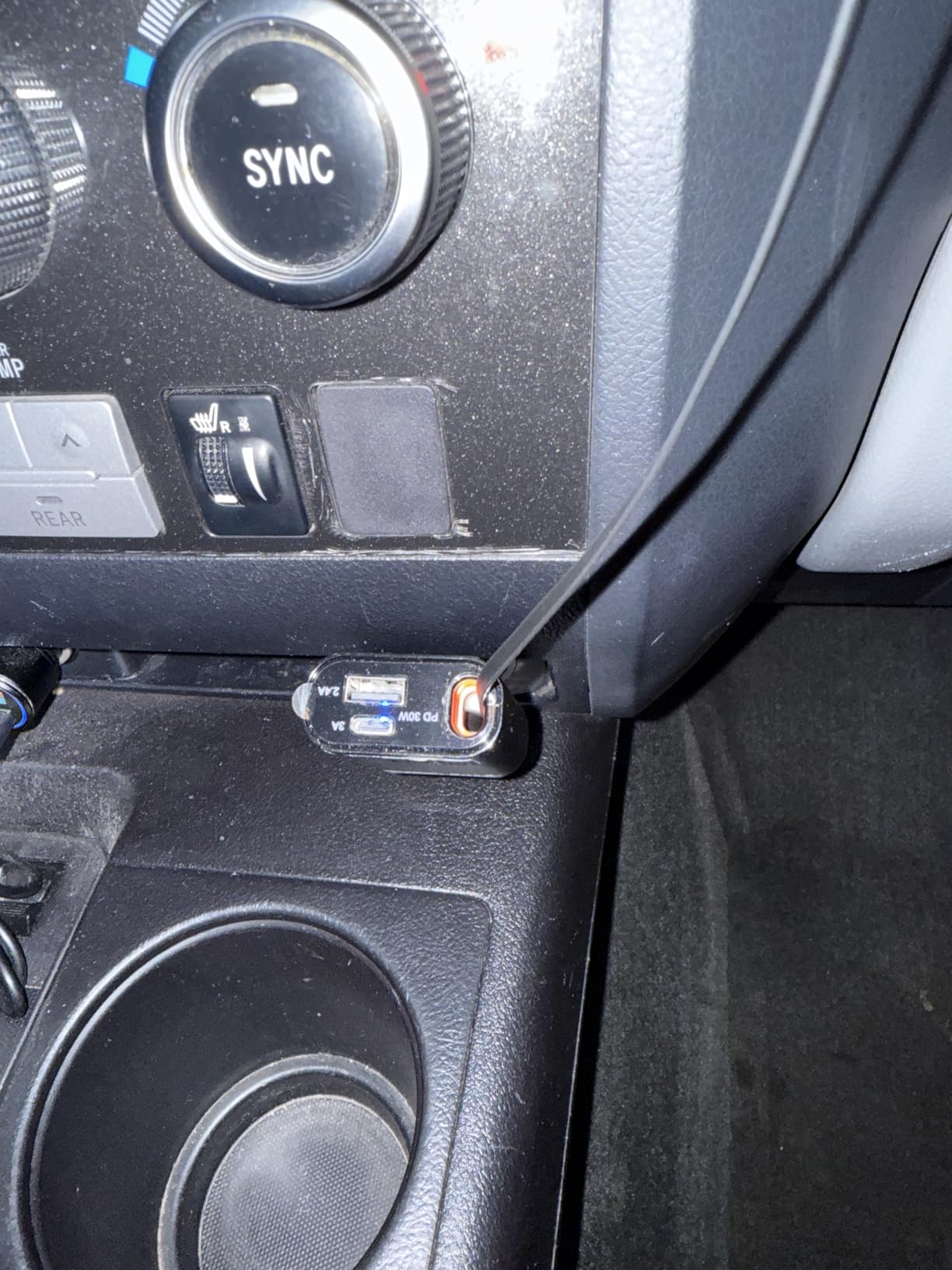 LISEN Car Charger USB C Fast Charging Retractable,【75% Less Space,Ultra Mini】 57W Fast iPhone 16/15 USBC Type C Car Charger Retractable for iPhone 16e 16 15 Pro Max Plus，Samsung Galaxy S25/24，Android - Customer Photo 1