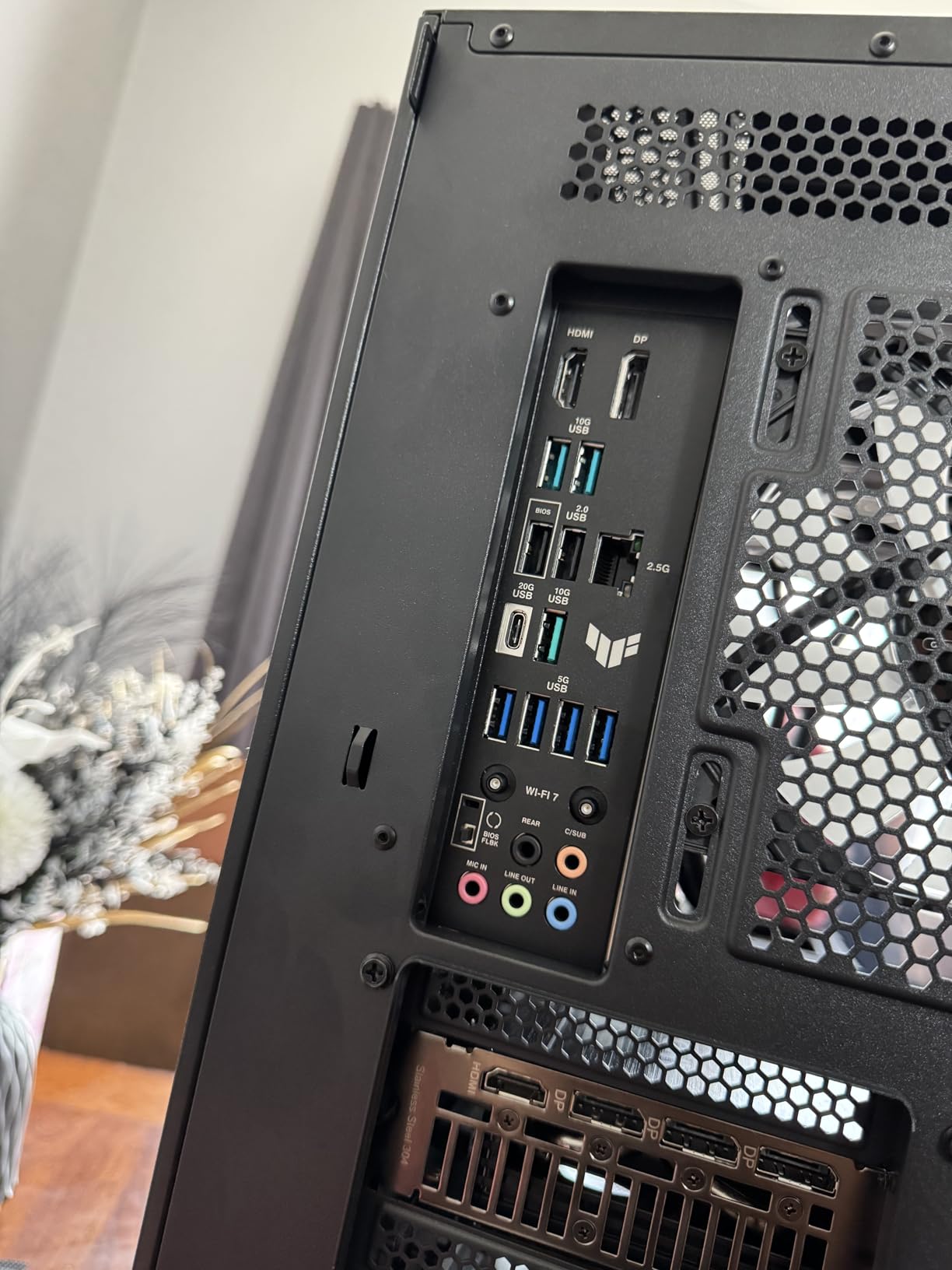 MICRO CENTER AMD Ryzen 7 7700X CPU Processor Bundle with ASUS B650E MAX Gaming WiFi AM5 ATX Motherboard (DDR5, PCIe 5.0, 3X M.2, Wi-Fi 6E) - Customer Photo 4