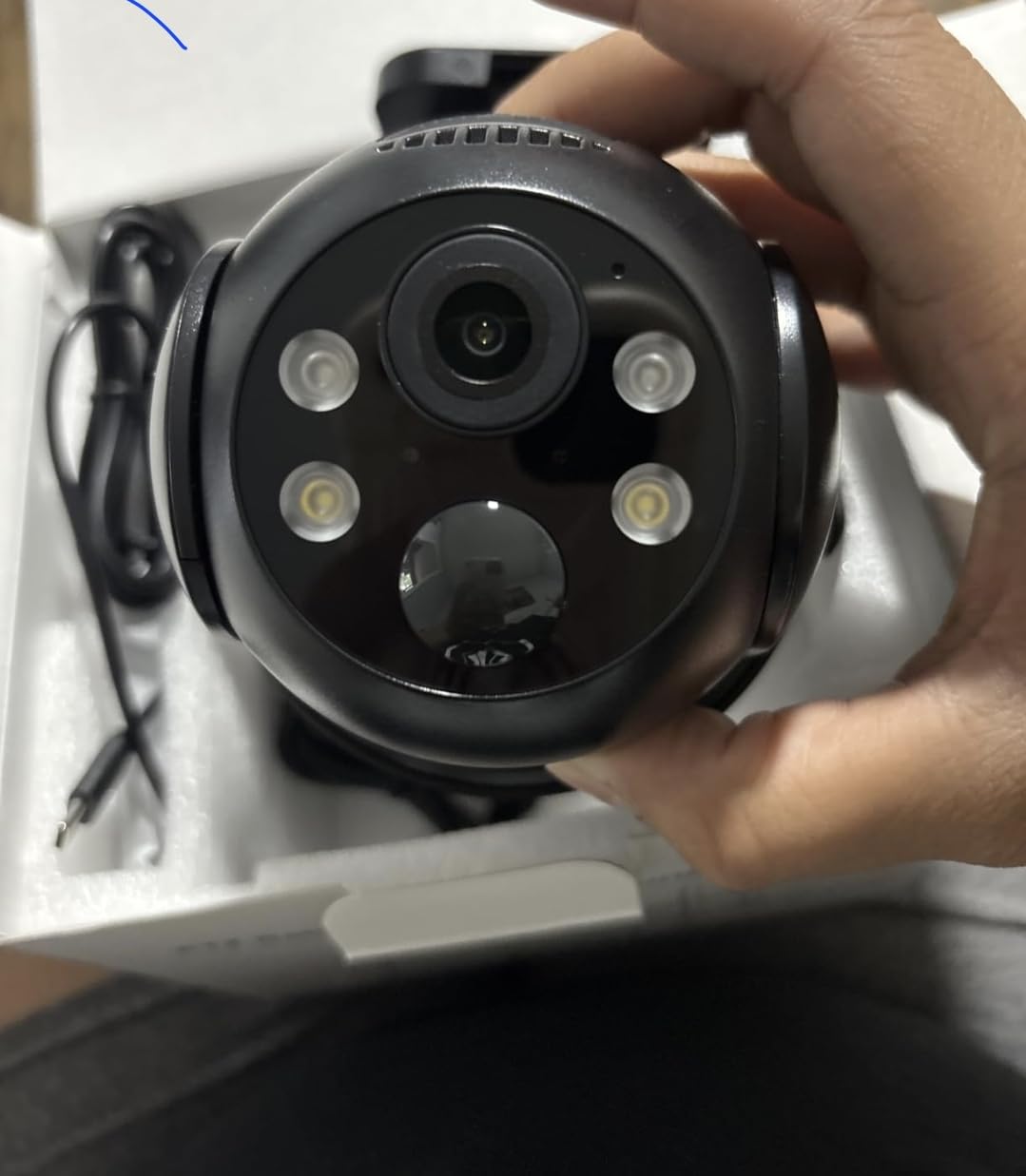 Solar Security Cameras Wireless Outdoor, 2K PTZ WiFi 3MP Indoor Security Camera for Home with Spotlight, PIR Motion Detection,Siren, Color Night Vision, 2-Way Talk, SD/Cloud Storage - Customer Photo 2