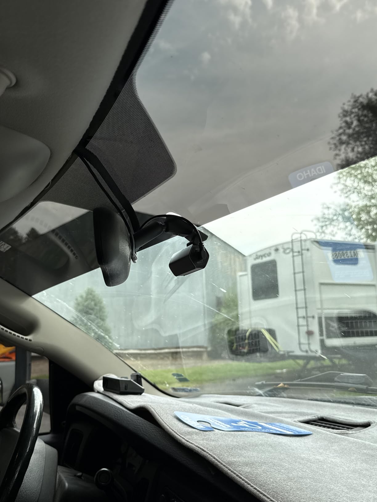 GKU 4K Dash Cam,Dash Cam Front with UHD 2160P, DashCam Built-in WiFi, 24H Parking Monitor,Night Vision,WDR,170° Wide Angle,Loop Recording,G-Sensor,DashCam Includes 64GB SD Card (Black) - Customer Photo 1