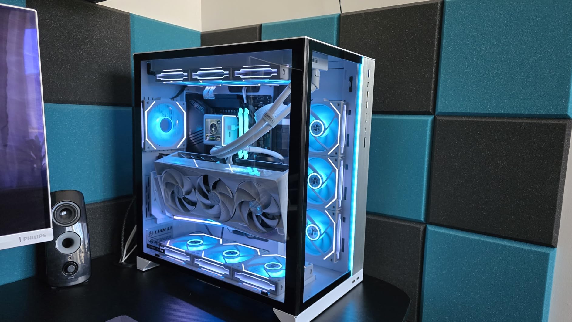 Lian Li ATX PC Case Multi-Directional 4 Slots Vertical GPU Kit V3 - Premium Gen 5 Riser Cable PCI-E 5.0 x16-155mm, PCIe 3.0/4.0 Compatible, Adjustable Position - (VG4v3 Black) Customer Review Lian Li ATX PC Case Multi-Directional 4 Slots Vertical GPU Kit V3 - Premium Gen 5 Riser Cable PCI-E 5.0 x16-155mm, PCIe 3.0/4.0 Compatible, Adjustable Position - (VG4v3 Black) - Customer Photo 1