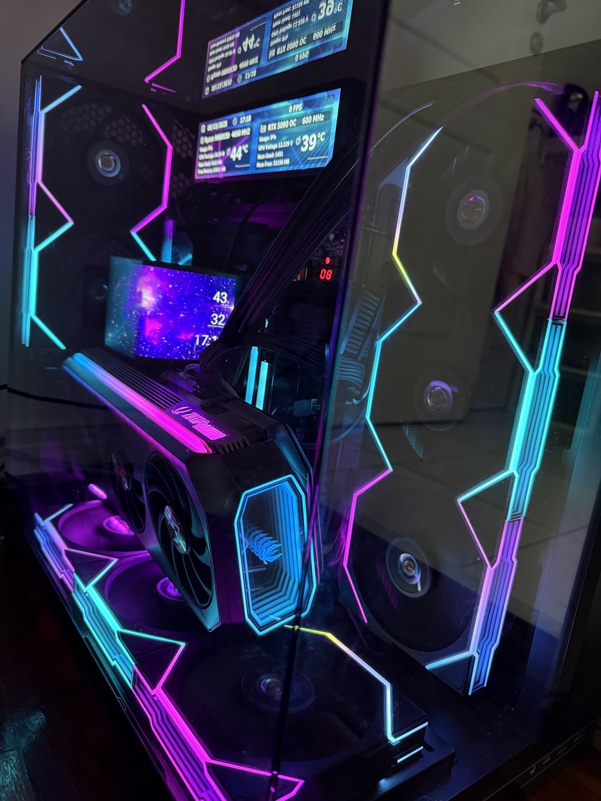 Lian Li ATX PC Case Multi-Directional 4 Slots Vertical GPU Kit V3 - Premium Gen 5 Riser Cable PCI-E 5.0 x16-155mm, PCIe 3.0/4.0 Compatible, Adjustable Position - (VG4v3 Black) Customer Review Lian Li ATX PC Case Multi-Directional 4 Slots Vertical GPU Kit V3 - Premium Gen 5 Riser Cable PCI-E 5.0 x16-155mm, PCIe 3.0/4.0 Compatible, Adjustable Position - (VG4v3 Black) - Customer Photo 2