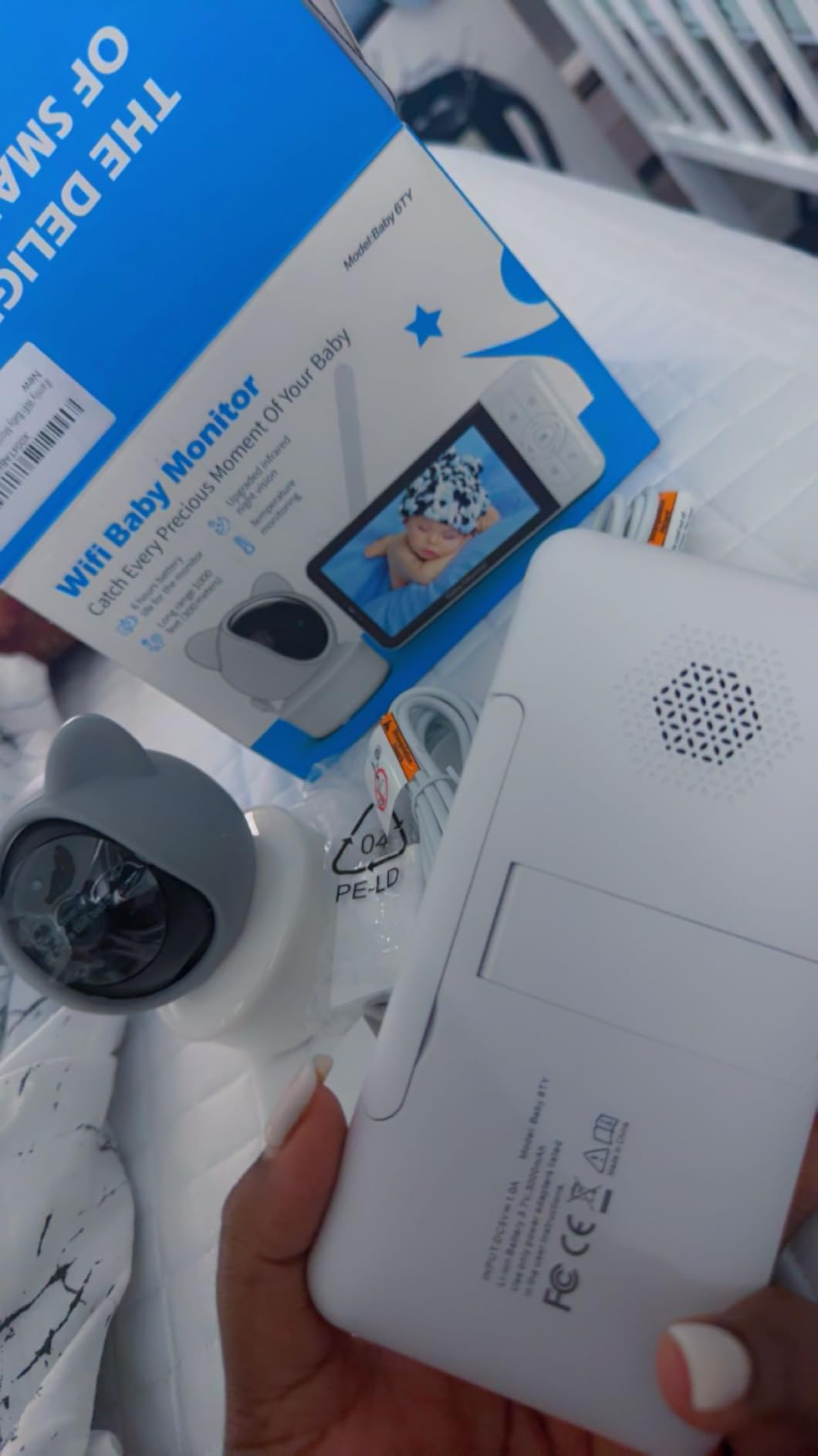 iFamily WiFi Baby Monitor with App – Smartphone Baby Monitor with 5