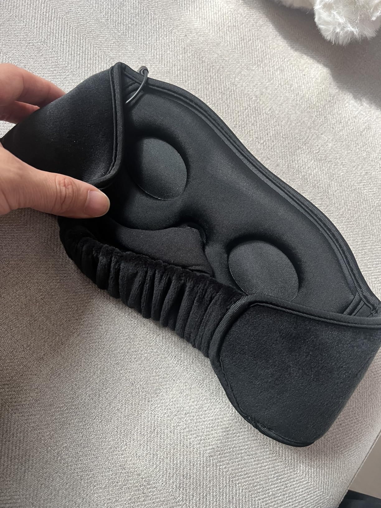 3D Bluetooth Sleep Mask & Wireless Headphones for Side Sleepers, Comfortable Eye Mask for Sleeping, Meditation & Relaxation, Idea Gift for Men Women Customer Review 3D Bluetooth Sleep Mask & Wireless Headphones for Side Sleepers, Comfortable Eye Mask for Sleeping, Meditation & Relaxation, Idea Gift for Men Women - Customer Photo 2