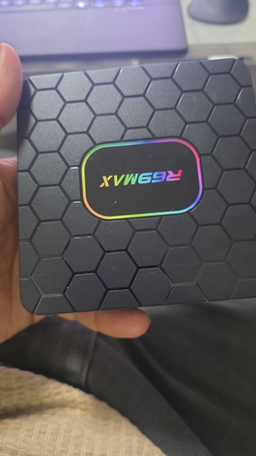 Android 14 TV Box 2025, R69 Max Android Box with 4GB RAM 32GB ROM RK3528 Quad-Core for Smart TV, 8K HD Video Decoding & HDR 10 Video Output ，Support WiFi6 2.4Ghz/5.0Ghz BT 5.0 TV Box - Customer Photo 1