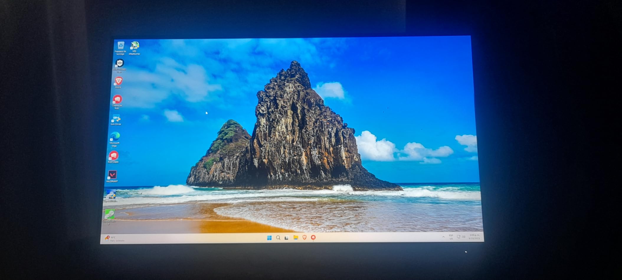 KTC 27 Inch Gaming Monitor 240Hz, FHD 1080p Fast IPS Computer Monitor with Adaptive Sync, HDR, Height Pivot Tilt Adjustable, Vesa Mount, HDMI/DP/USB, H27F7 Customer Review KTC 27 Inch Gaming Monitor 240Hz, FHD 1080p Fast IPS Computer Monitor with Adaptive Sync, HDR, Height Pivot Tilt Adjustable, Vesa Mount, HDMI/DP/USB, H27F7 - Customer Photo 2