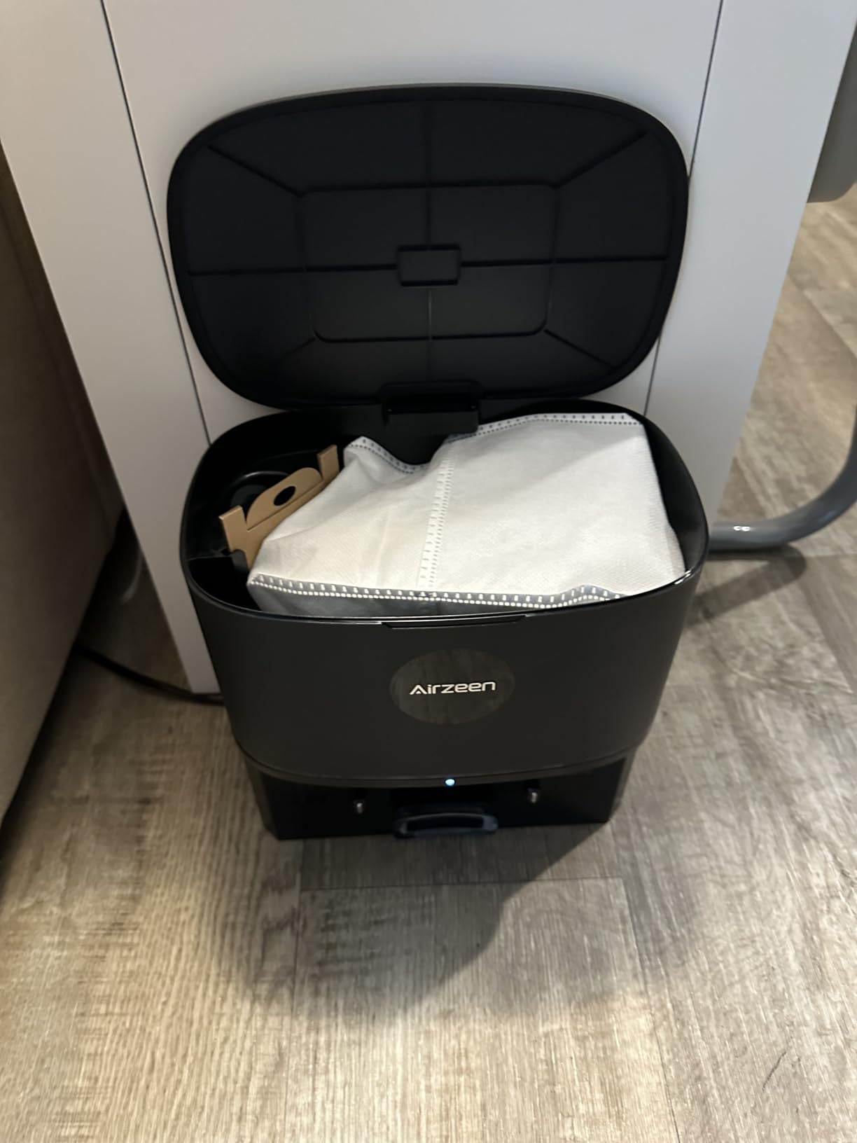 Robot Vacuum and Mop, Self-Emptying Robot Vacuum Cleaner with 5000Pa Suction, Laser Navigator with Smart Mapping Robotic Vacuums, 150Mins Runtime,Schedule,App Alexa Control for Carpet/Pet Hair,Q10 pro - Customer Photo 2