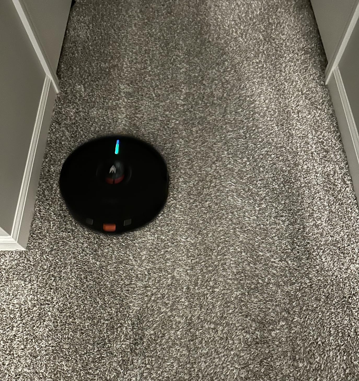 Robot Vacuum and Mop, Self-Emptying Robot Vacuum Cleaner with 5000Pa Suction, Laser Navigator with Smart Mapping Robotic Vacuums, 150Mins Runtime,Schedule,App Alexa Control for Carpet/Pet Hair,Q10 pro - Customer Photo 4