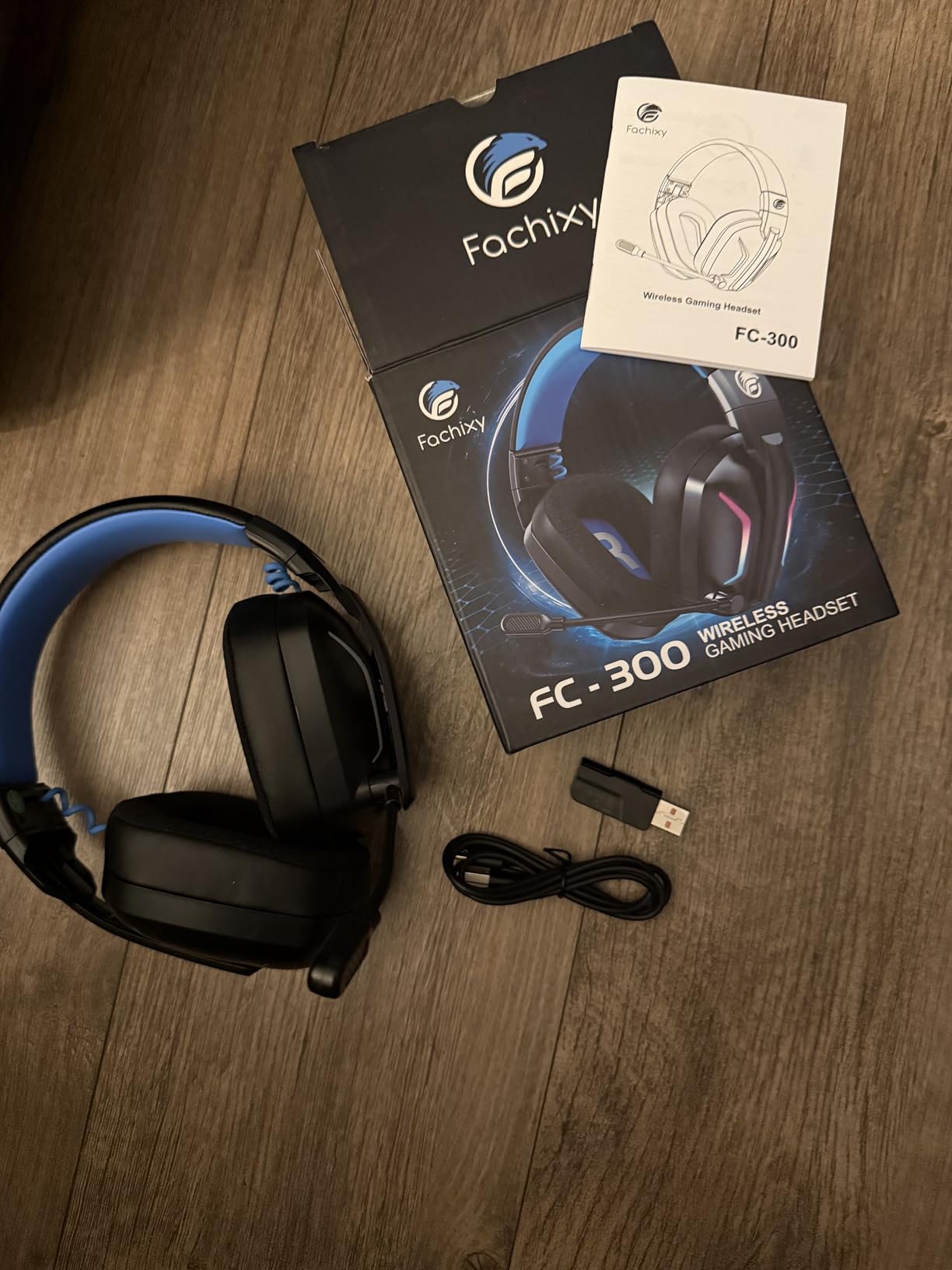 Fachixy Wireless Gaming Headset with LED Light for PS5, PS4, PC, Switch, Laptop, Mac - 2.4GHz & Bluetooth 5.4, 50H Battery, Flip Mic, Lossless Audio, Foldable, Immersive Gaming - Customer Photo 1