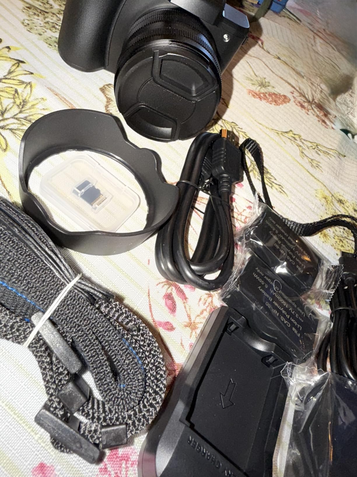 8K Digital Cameras for Photography - Autofocus 88MP WiFi Profession Camera with Dual-Lens - 16X Digital Zoom Photography Camera for YouTube with Lens Hood, Touch Screen, 2 Batteries & Charging Stand Customer Review 8K Digital Cameras for Photography - Autofocus 88MP WiFi Profession Camera with Dual-Lens - 16X Digital Zoom Photography Camera for YouTube with Lens Hood, Touch Screen, 2 Batteries & Charging Stand - Customer Photo 1