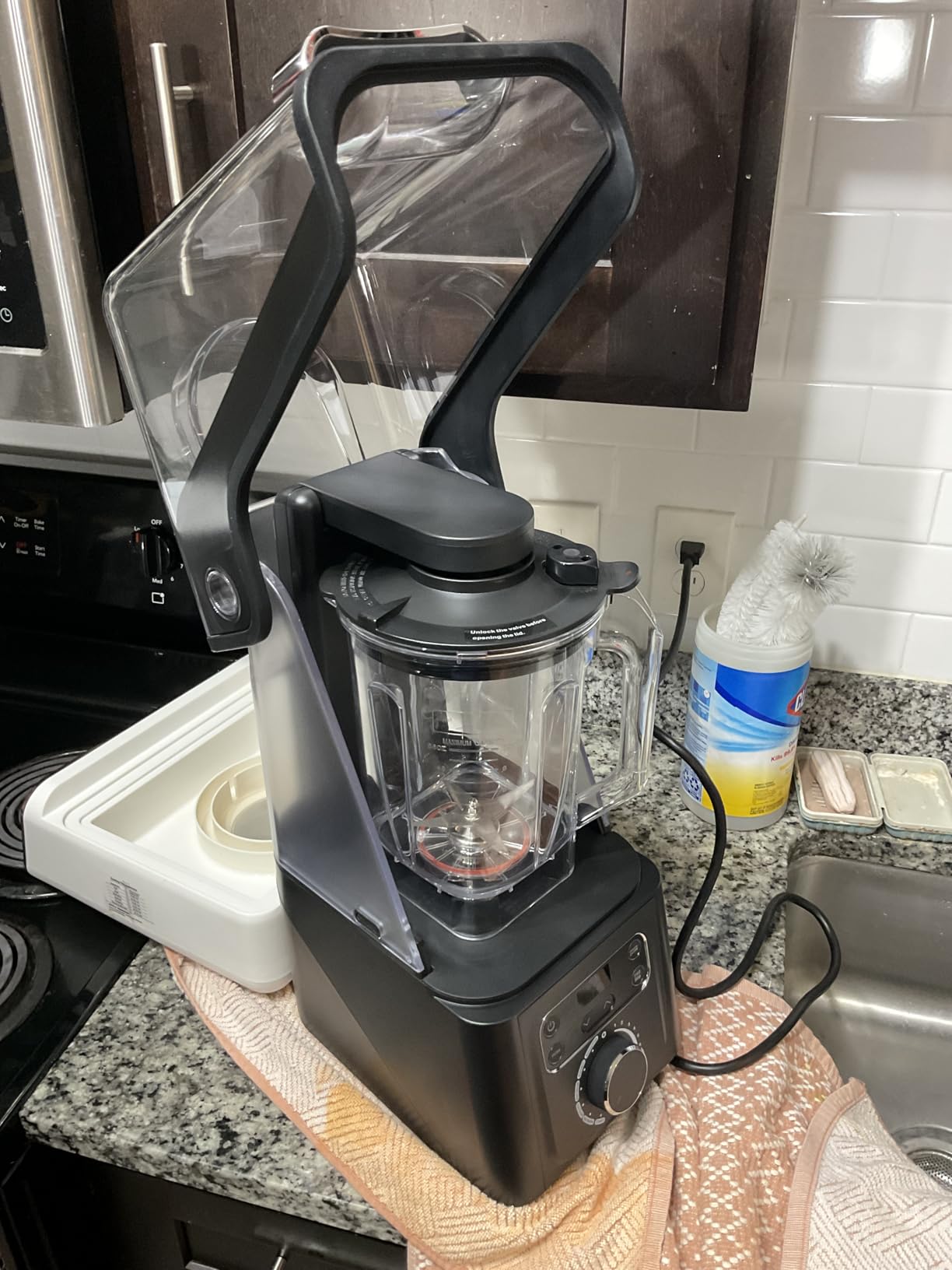 Vacuum Blender, 56oz Tritan Cup, Commercial & Household Professional Blender for Smoothies, Fresh Juice, Baby Food, Protein Shakes, with Self Clean, Dishwasher Safe, Quiet Shield - Customer Photo 1