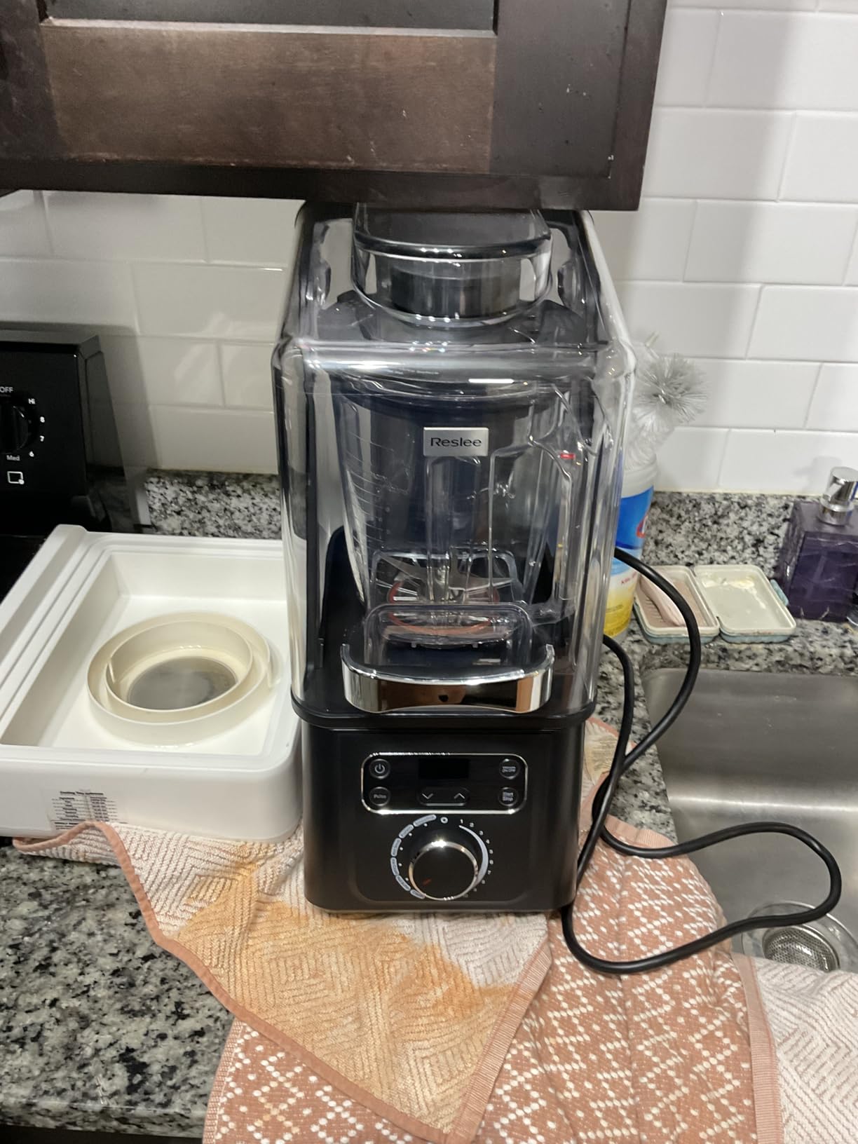 Vacuum Blender, 56oz Tritan Cup, Commercial & Household Professional Blender for Smoothies, Fresh Juice, Baby Food, Protein Shakes, with Self Clean, Dishwasher Safe, Quiet Shield - Customer Photo 2