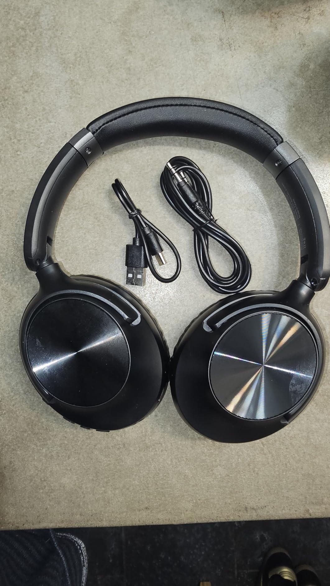 TAGRY Hybrid Active Noise Cancelling Headphones 100H Playtime Wireless Bluetooth Over Ear Headphone with Fast Charging Hi-Res Audio Comfort Earcups Headsets for Home Travel Office Phone PC Black Customer Review TAGRY Hybrid Active Noise Cancelling Headphones 100H Playtime Wireless Bluetooth Over Ear Headphone with Fast Charging Hi-Res Audio Comfort Earcups Headsets for Home Travel Office Phone PC Black - Customer Photo 1