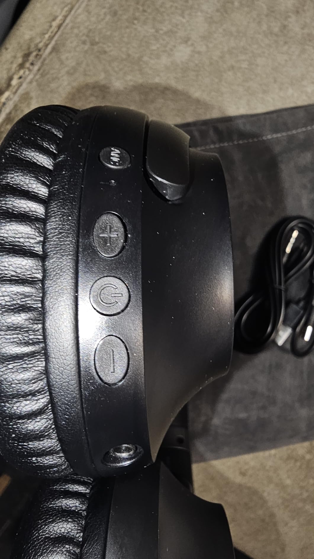 TAGRY Hybrid Active Noise Cancelling Headphones 100H Playtime Wireless Bluetooth Over Ear Headphone with Fast Charging Hi-Res Audio Comfort Earcups Headsets for Home Travel Office Phone PC Black - Customer Photo 2