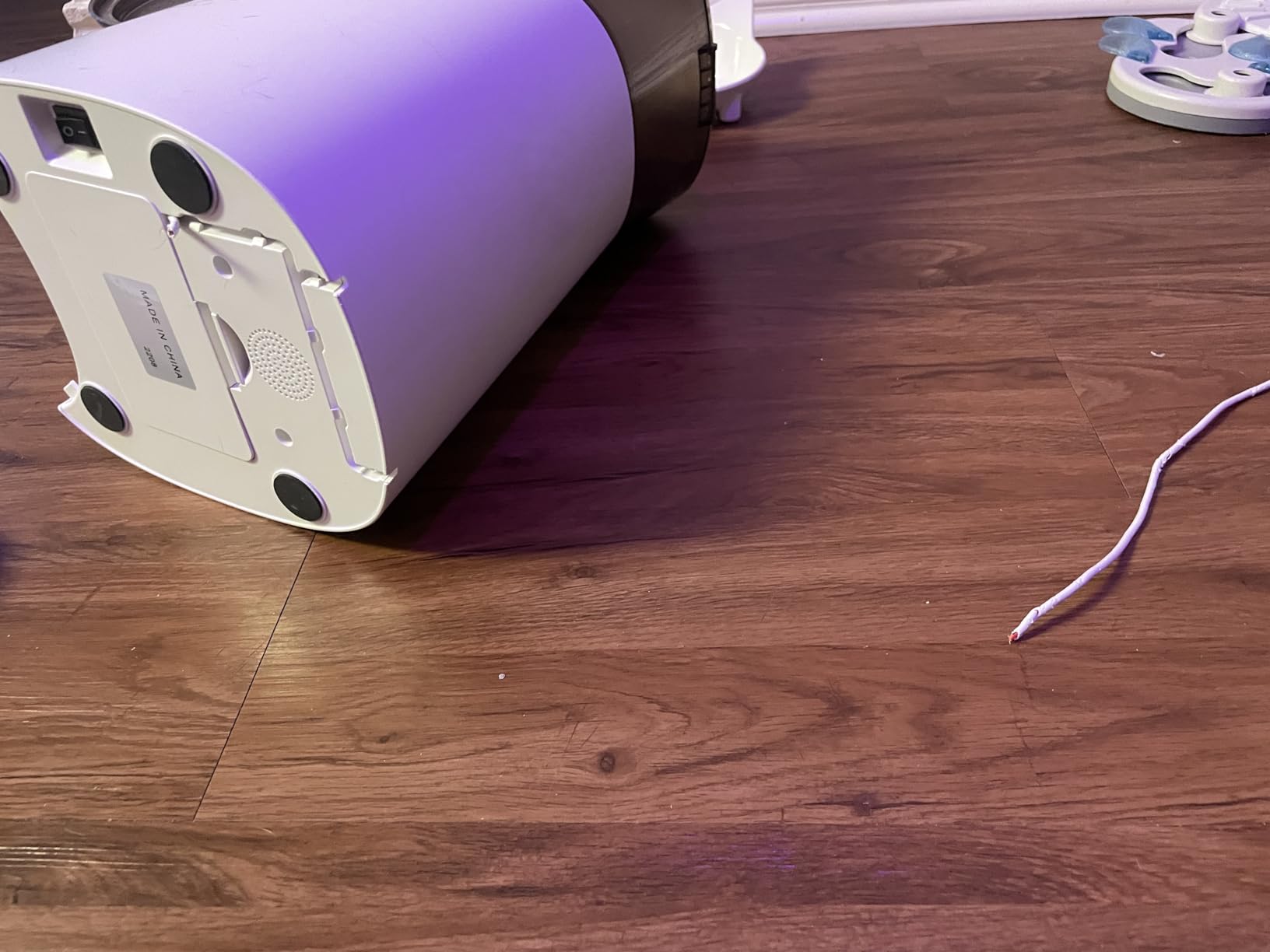 WOPET 6L Automatic Cat Feeder,Wi-Fi Enabled Smart Pet Feeder for Cats and Dogs,Auto Dog Food Dispenser with Portion Control, Distribution Alarms and Voice Recorder Up to 15 Meals per Day - Customer Photo 4