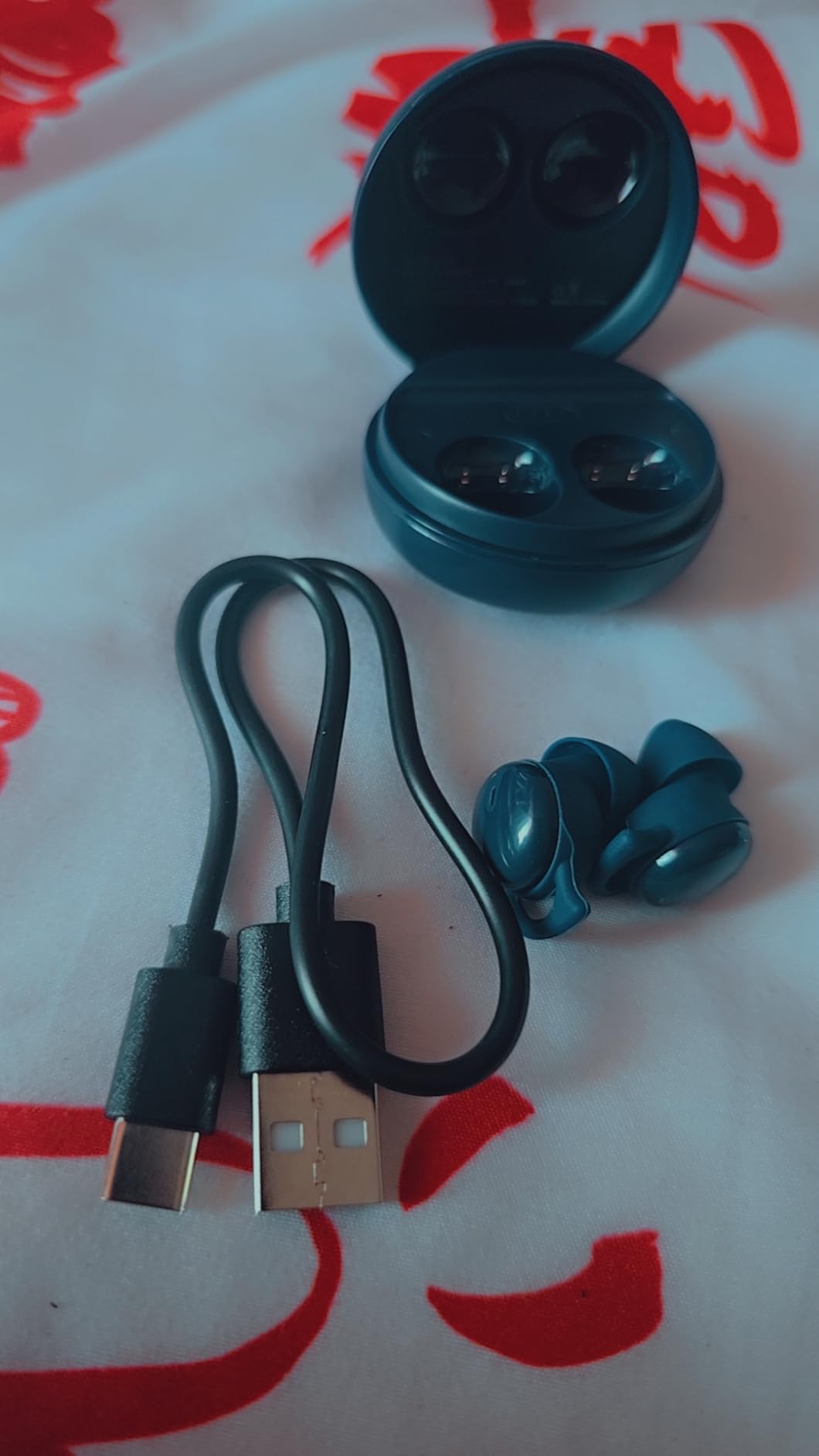 Invisible Sleep Headphones,Sleep Earbuds for Side Sleepers,Small Comfortable Fit Noise Blocking Sleep Ear Buds,Bluetooth 5.3 Wireless Earbuds, in-Ear Ear Buds for Sleeping, Working - Black - Customer Photo 5