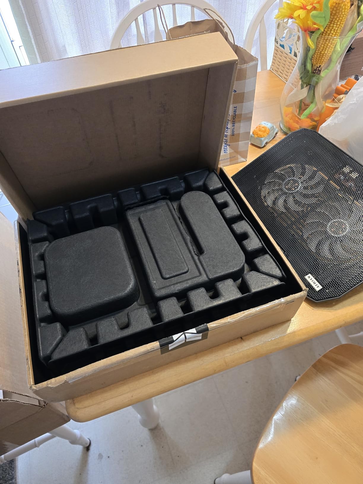 HP OMEN MAX 16 RTX 5090 AI Gaming Laptop, 16