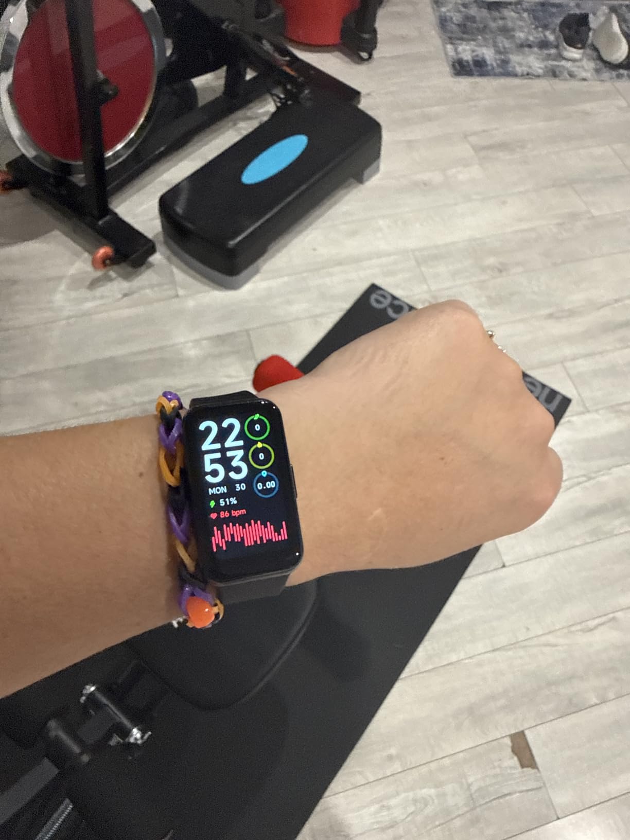 Fitness Tracker with 24/7 Health Monitoring,Heart Rate Sleep Blood Pressure Blood Oxygen Monitor/Calorie Steps Counter Pedometer Activity Smart watchs/Notifications for Android/iOS - Customer Photo 1