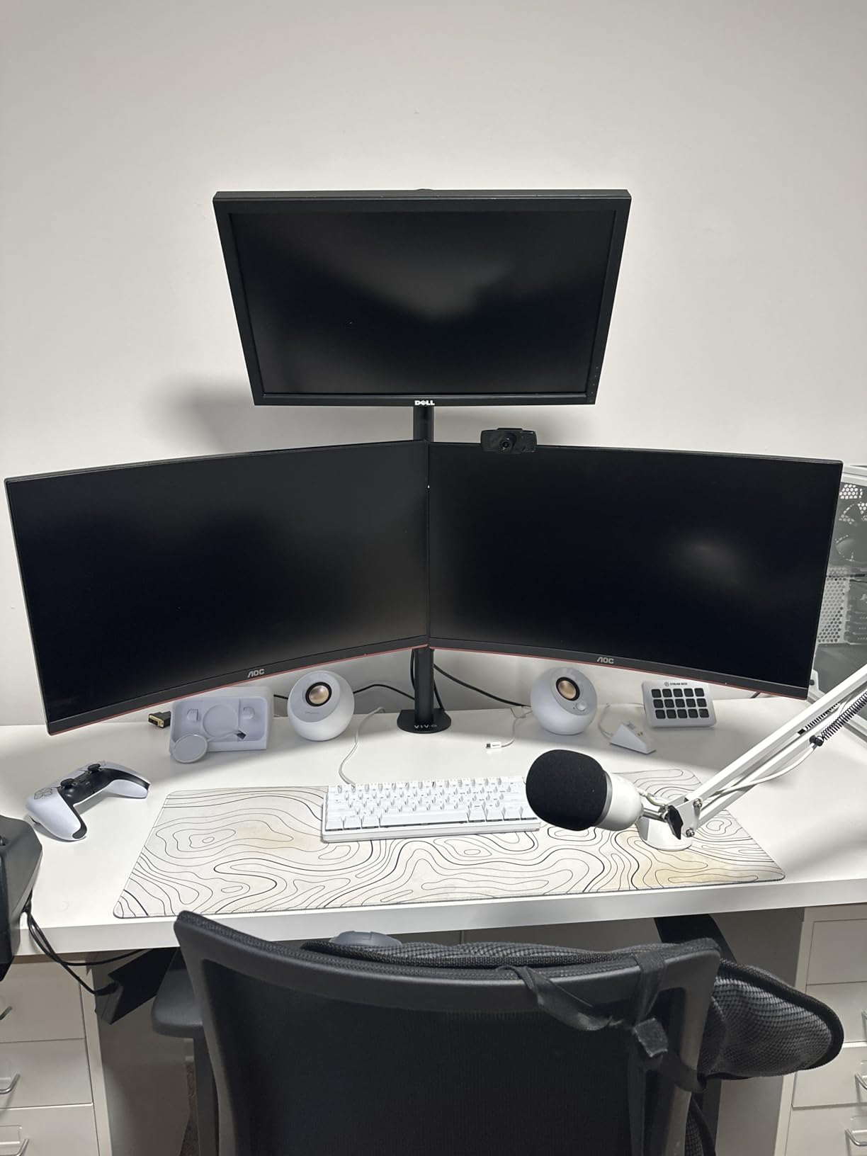 CRUA 40'' 5K Ultrawide Curved Gaming Monitor, 21:9, 5120 x 2160, 120Hz, IPS Computer Monitor with Built-in Speakers, AMD FreeSync, PIP/PBP, 120% sRGB, HDMI 2.0 & DP 1.4, Tilt/Height Adjustable-Black Customer Review CRUA 40'' 5K Ultrawide Curved Gaming Monitor, 21:9, 5120 x 2160, 120Hz, IPS Computer Monitor with Built-in Speakers, AMD FreeSync, PIP/PBP, 120% sRGB, HDMI 2.0 & DP 1.4, Tilt/Height Adjustable-Black - Customer Photo 4