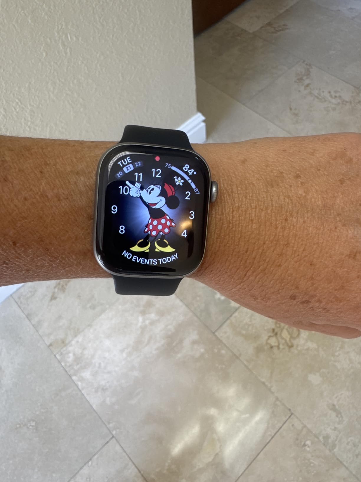 Apple Watch Series 11 [GPS + Cellular 42mm] Smartwatch with Rose Gold Aluminum Case w Light Blush Sport Band - S/M. Sleep Score, Fitness Tracker, Health Monitoring, Always-On Display, Water Resistant - Customer Photo 2